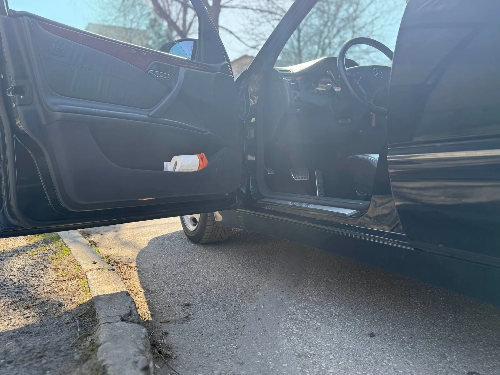 Mercedes-Benz E 320, снимка 11 - Автомобили и джипове - 53295618