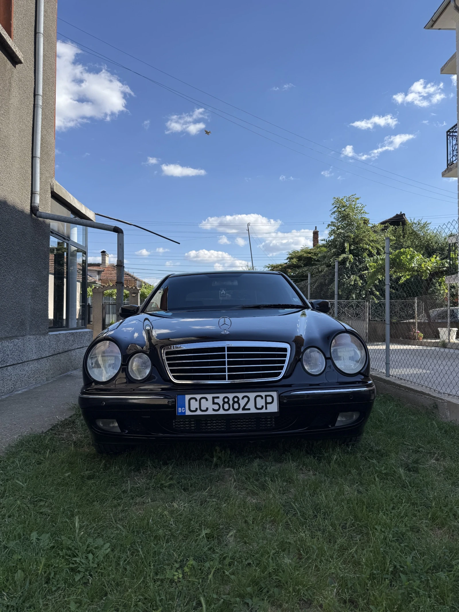 Mercedes-Benz E 320