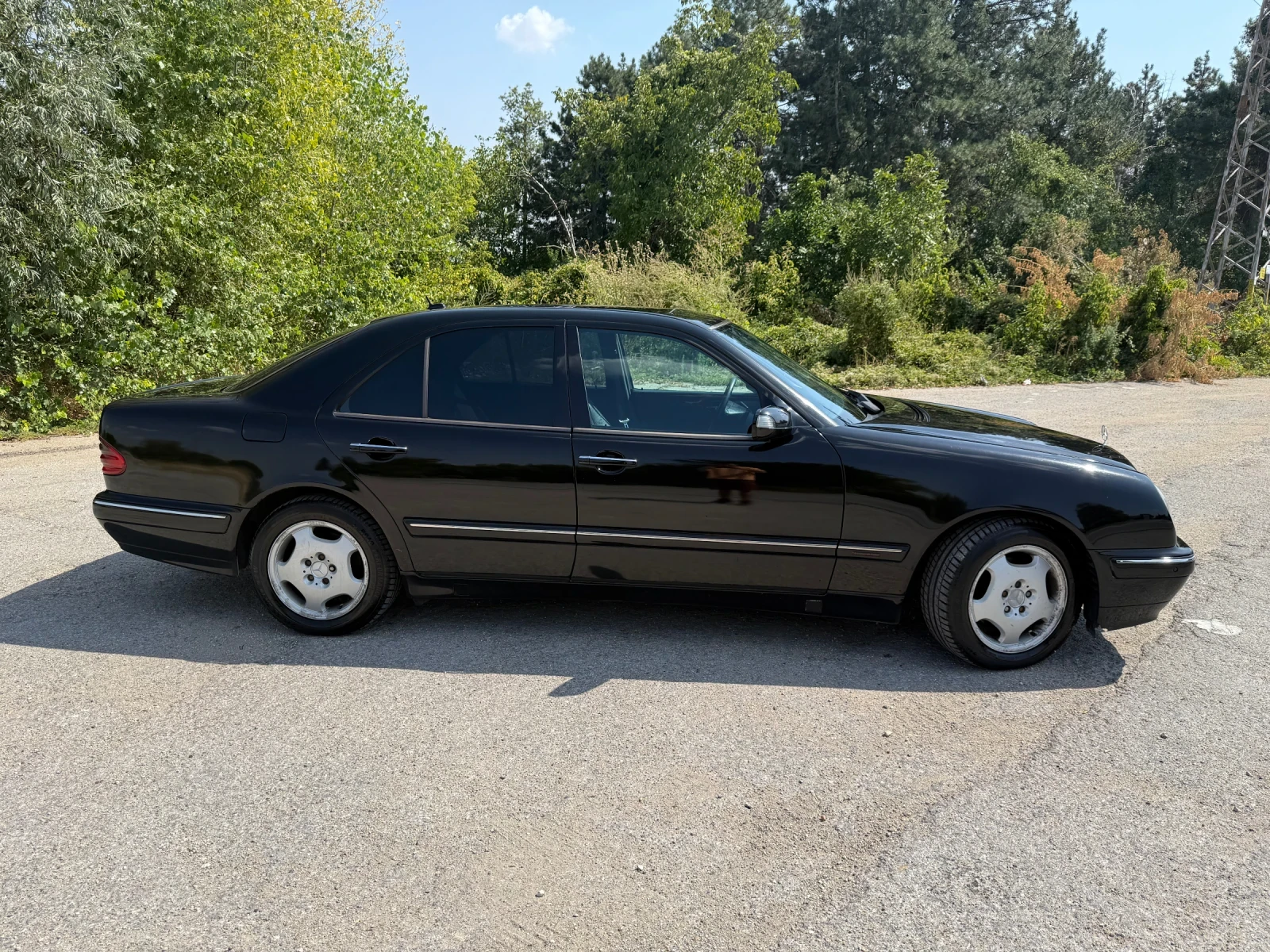 Mercedes-Benz E 320  - изображение 2