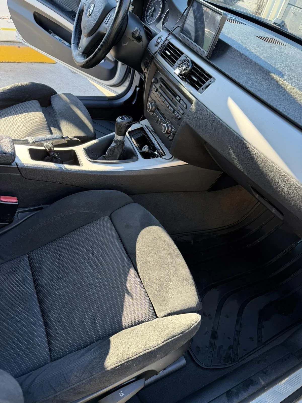 BMW 320, снимка 8 - Автомобили и джипове - 53442522