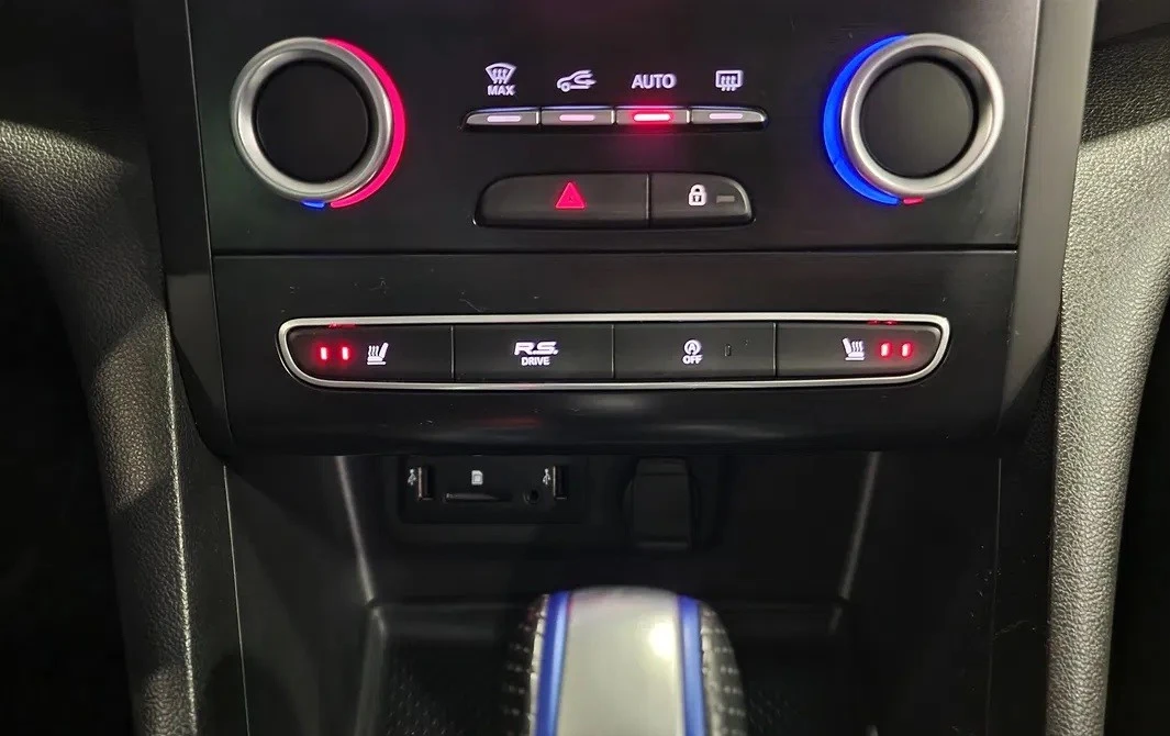 Renault Megane Grandtour GT 1.6 205 �.�. | Mobile.bg � ����������� 4