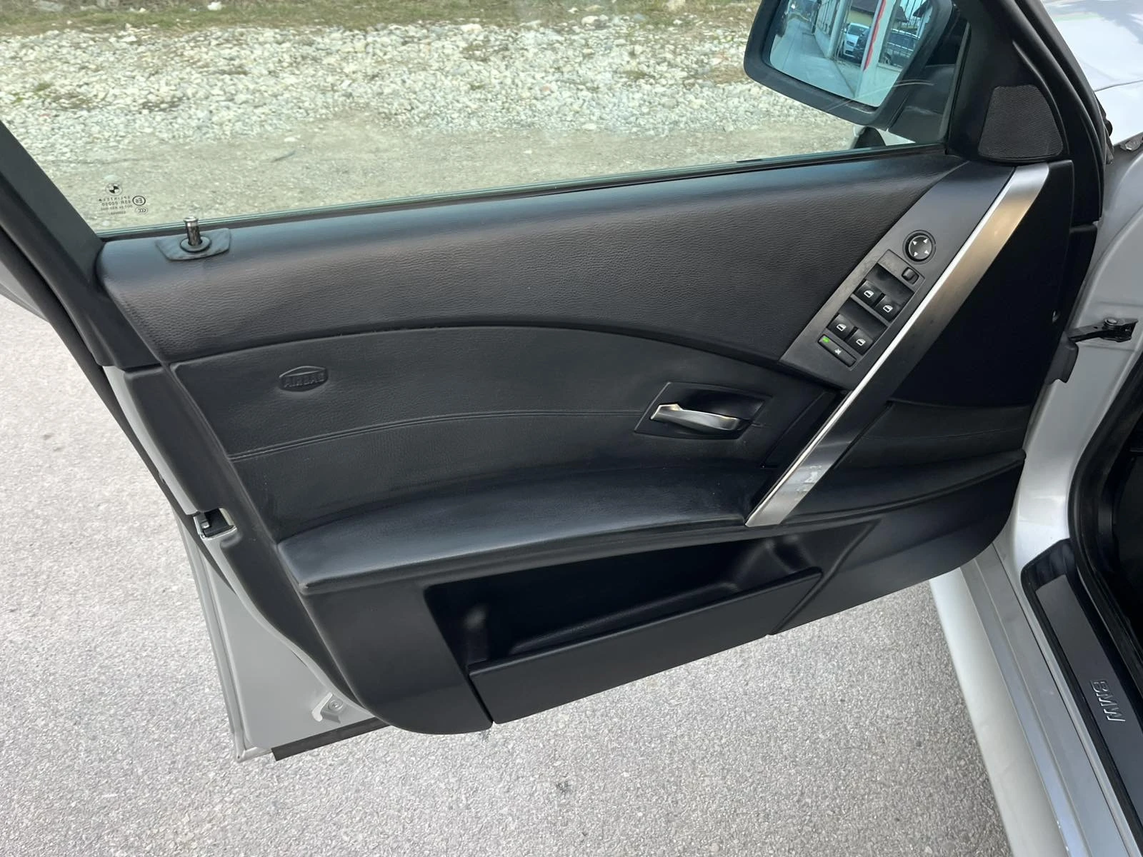 BMW 530 3.0TDI 218кс М-PACKET РЕГИСТРИРАНО ОБСЛУЖЕНО - изображение 7