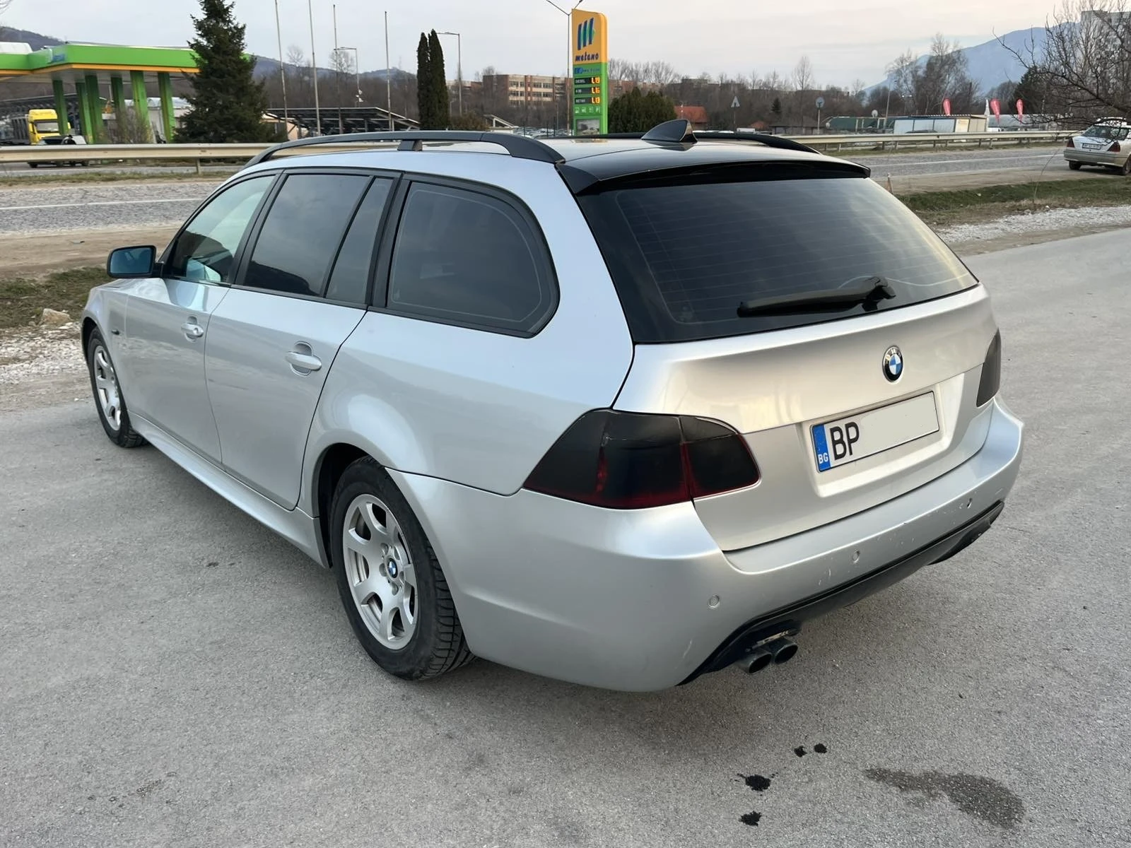 BMW 530 3.0TDI 218кс М-PACKET РЕГИСТРИРАНО ОБСЛУЖЕНО - изображение 5