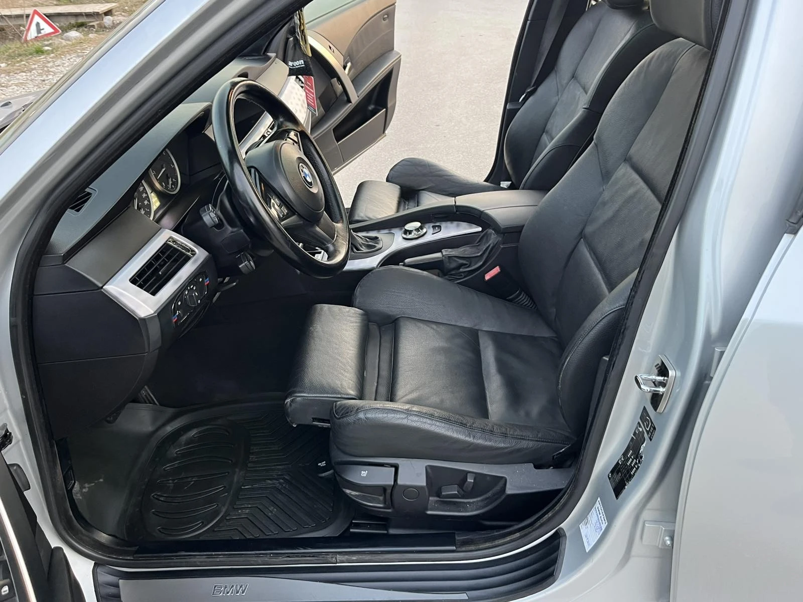 BMW 530 3.0TDI 218кс М-PACKET РЕГИСТРИРАНО ОБСЛУЖЕНО - изображение 8