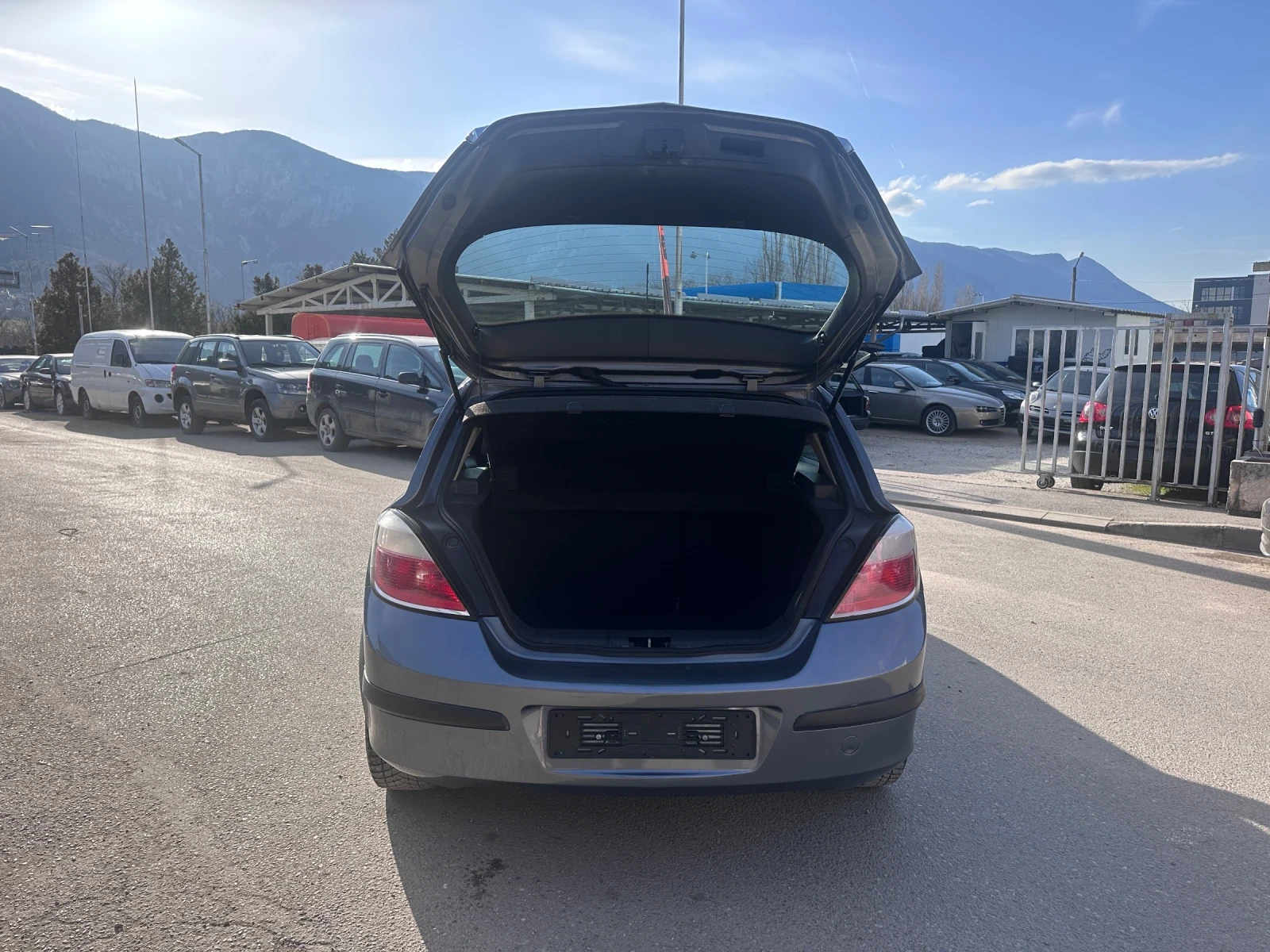 Opel Astra FaceLift - 1.4i GAZ , снимка 17 - Автомобили и джипове - 53771193