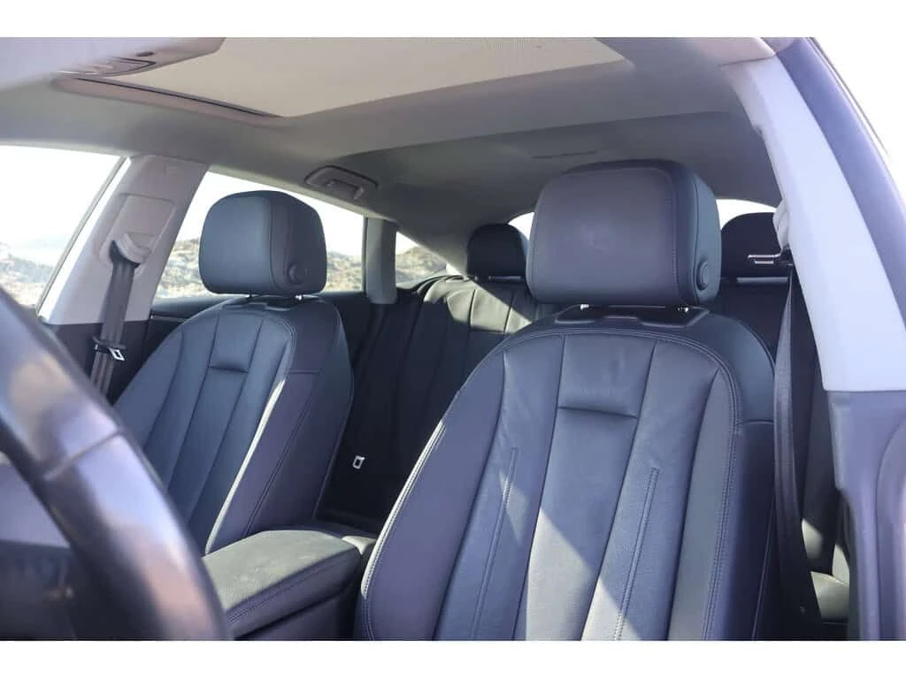 Audi A5 * Technik | | Leather Seats | * CARFAX * ЦЕНА ДО Б, снимка 9 - Автомобили и джипове - 53831327