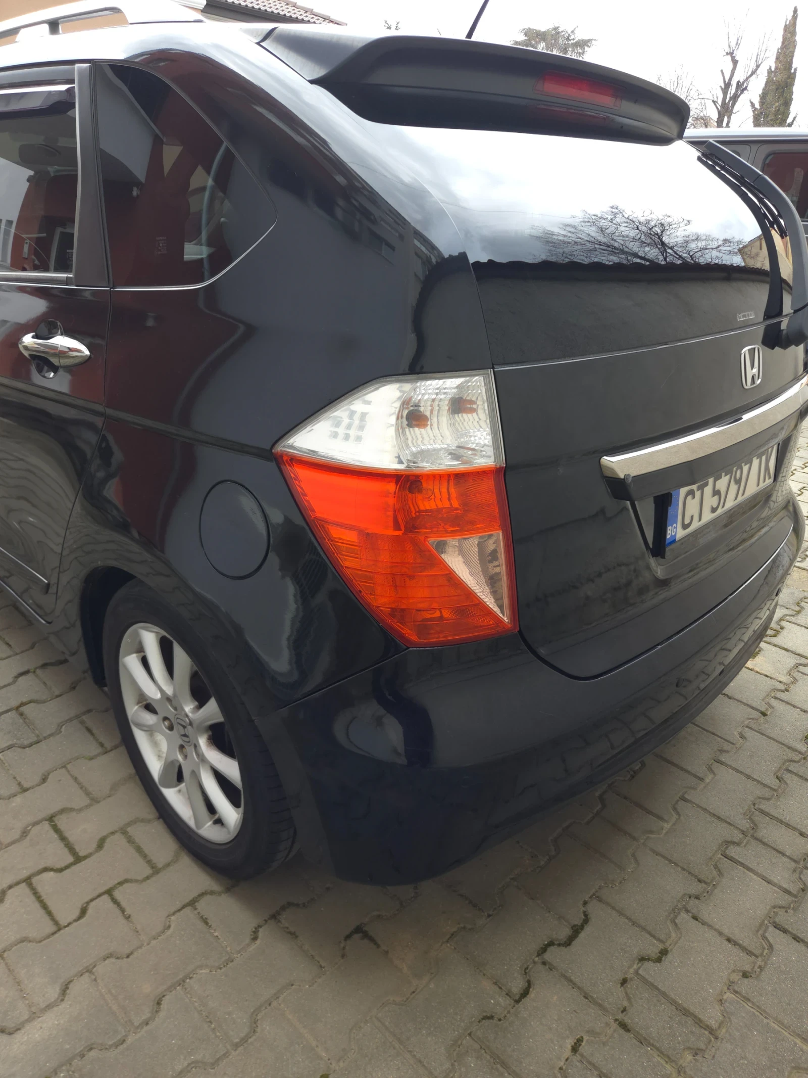 Honda Fr-v, снимка 7 - Автомобили и джипове - 53926085