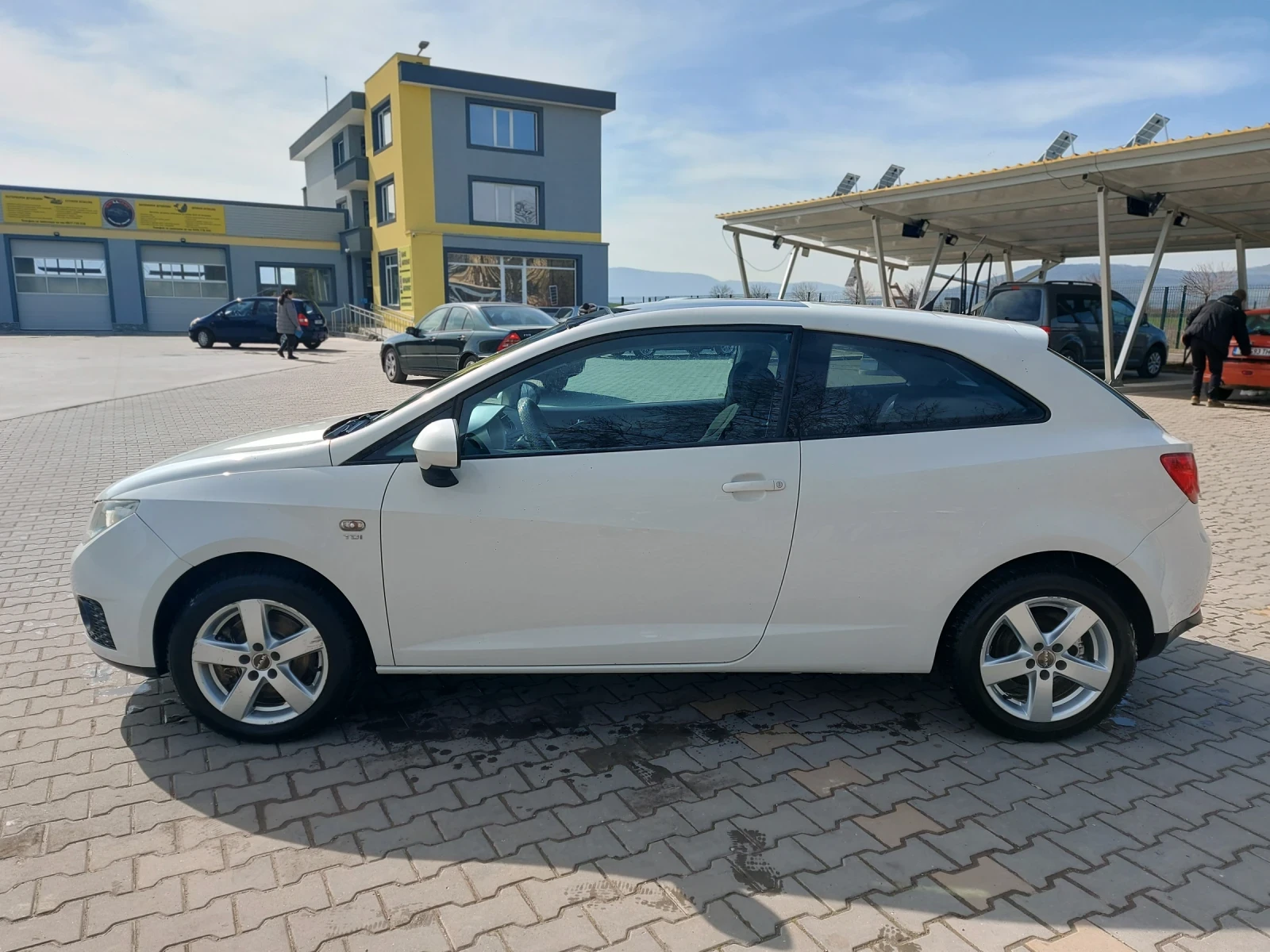 Seat Ibiza 1.9 TDI Sport Coupe, снимка 5 - Автомобили и джипове - 54245222