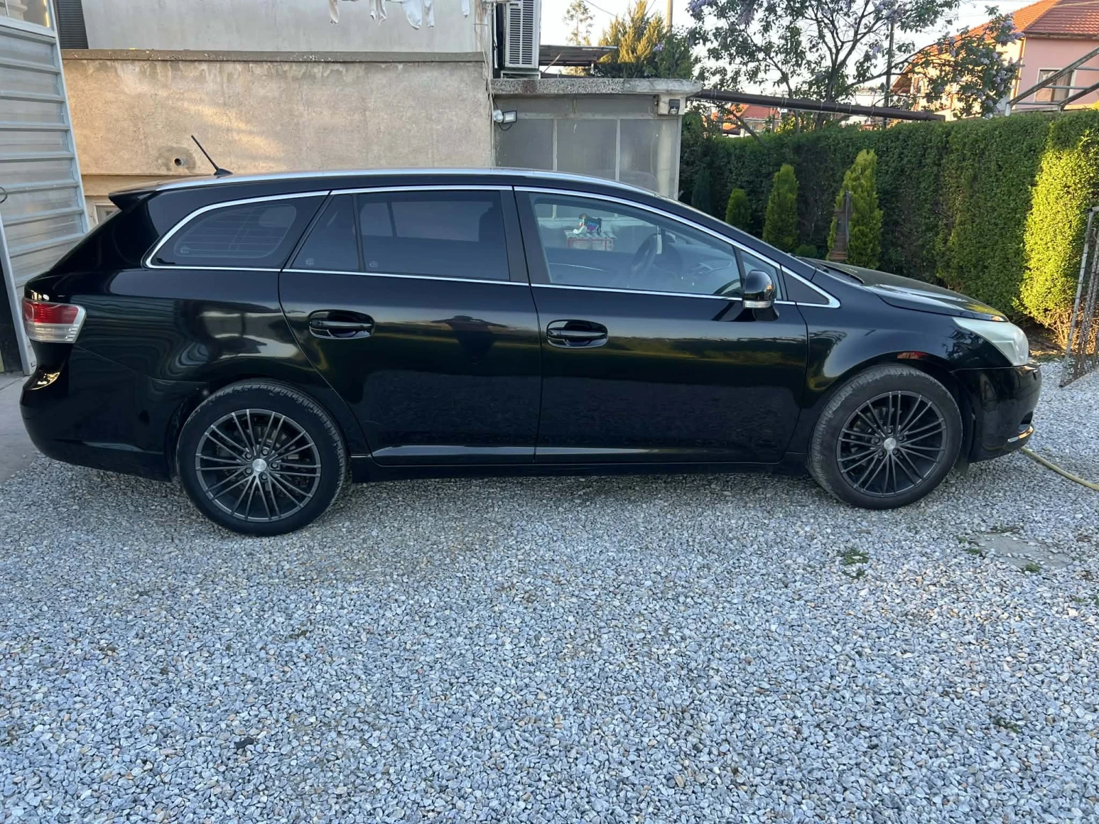 Toyota Avensis, снимка 3 - Автомобили и джипове - 54322433