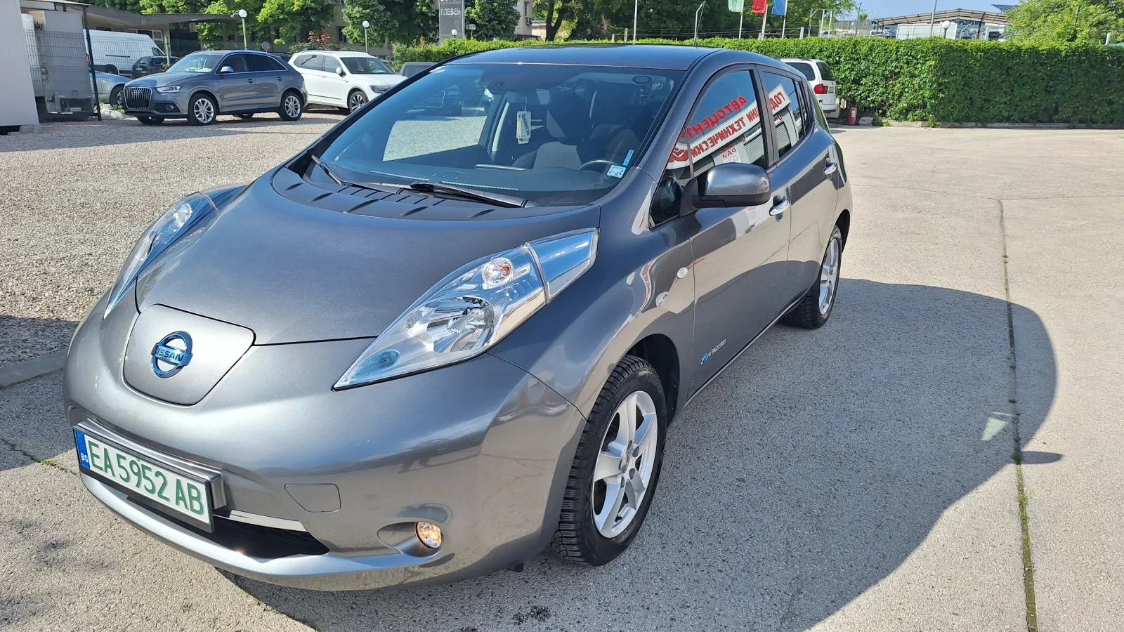 Nissan Leaf , снимка 3 - Автомобили и джипове - 54508760