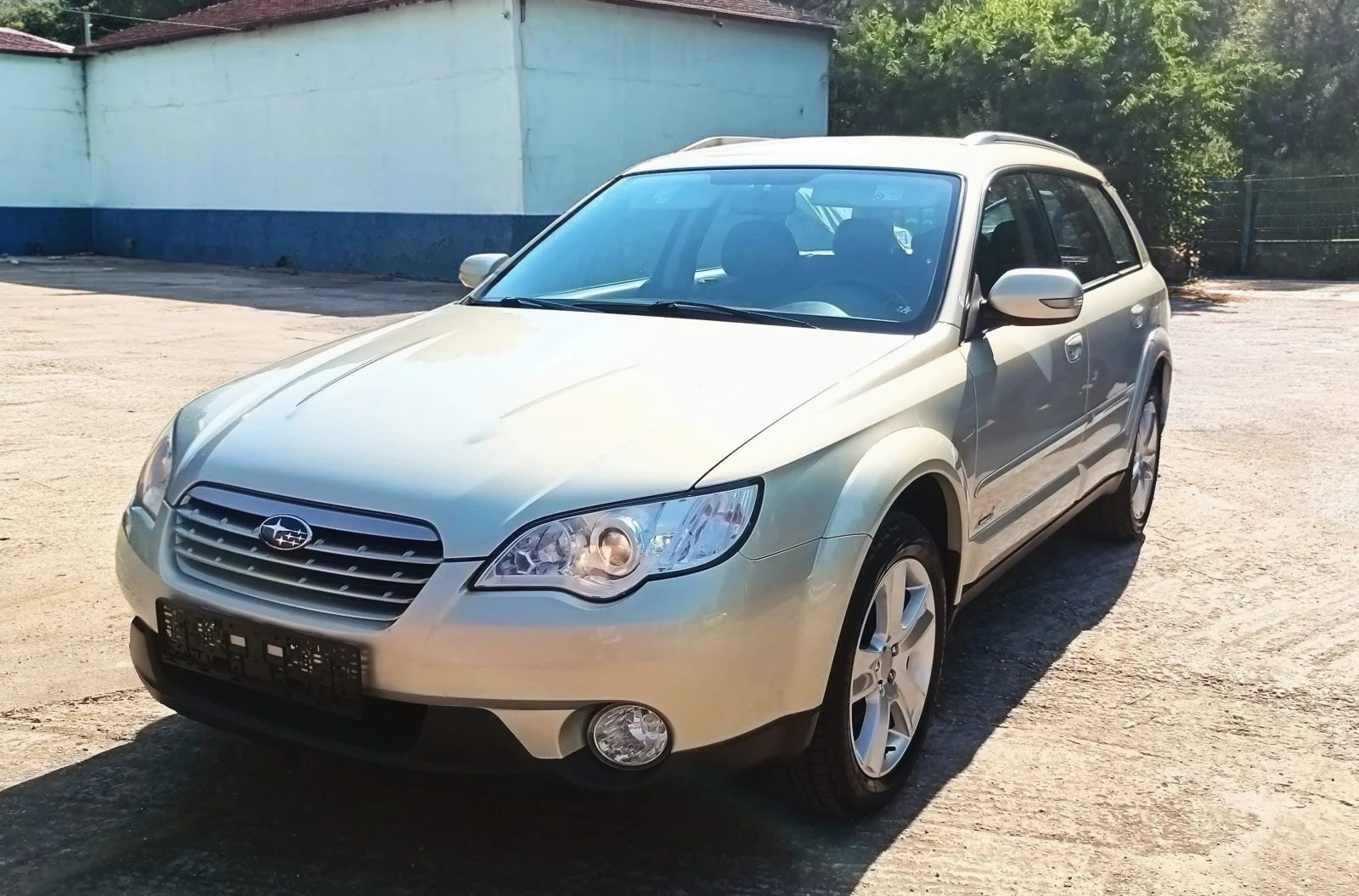 Subaru Outback 2.5i - AWD