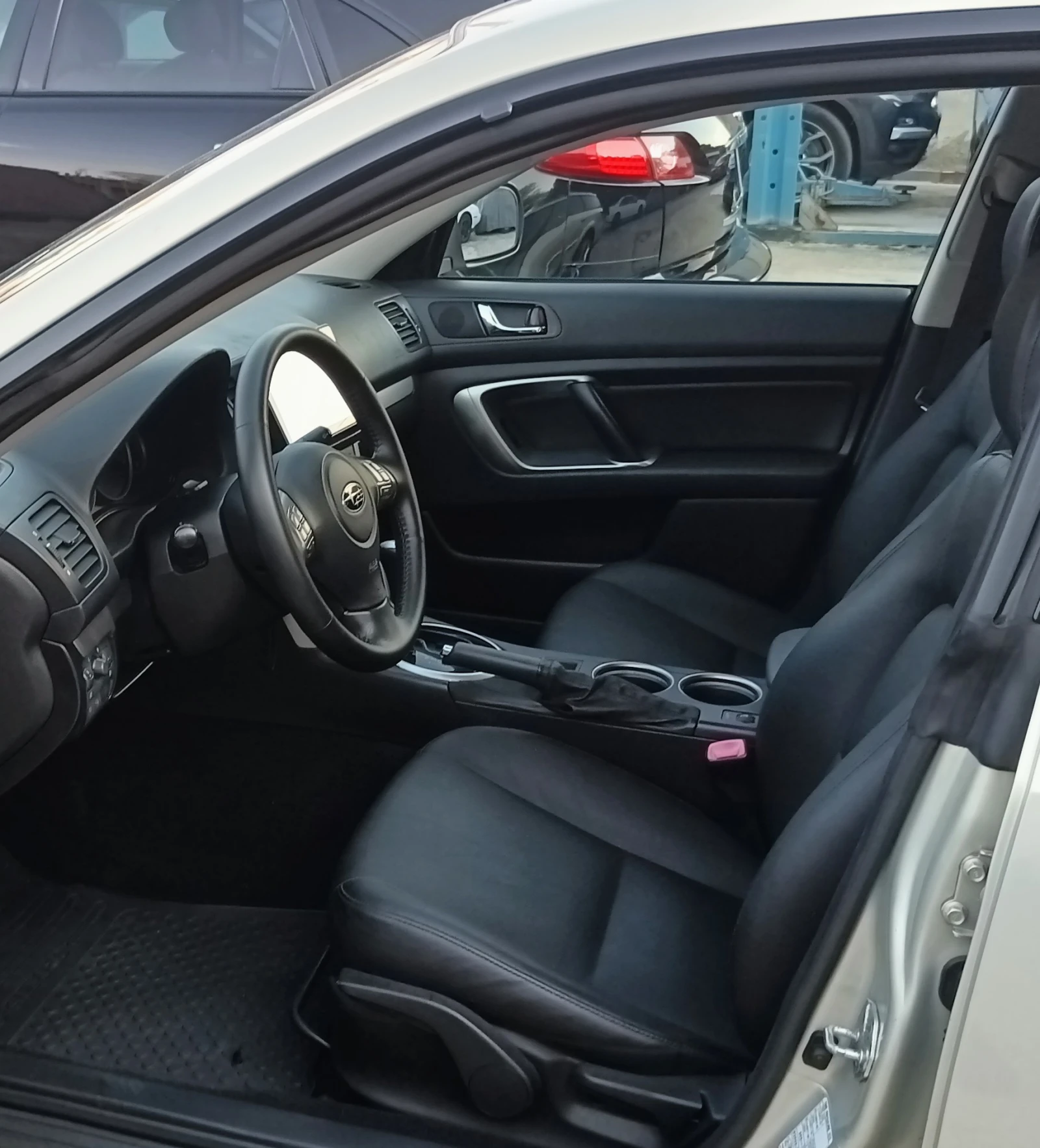 Subaru Outback 2.5i - AWD, снимка 7 - Автомобили и джипове - 55582214