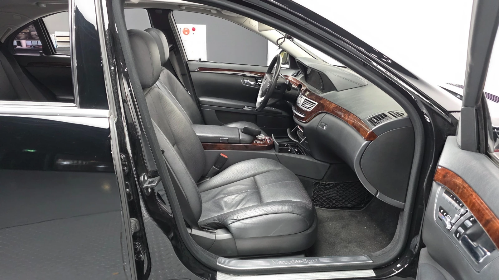 Mercedes-Benz S 550 * S550L* ЦЕНАДОБГ!, снимка 8 - Автомобили и джипове - 55602468