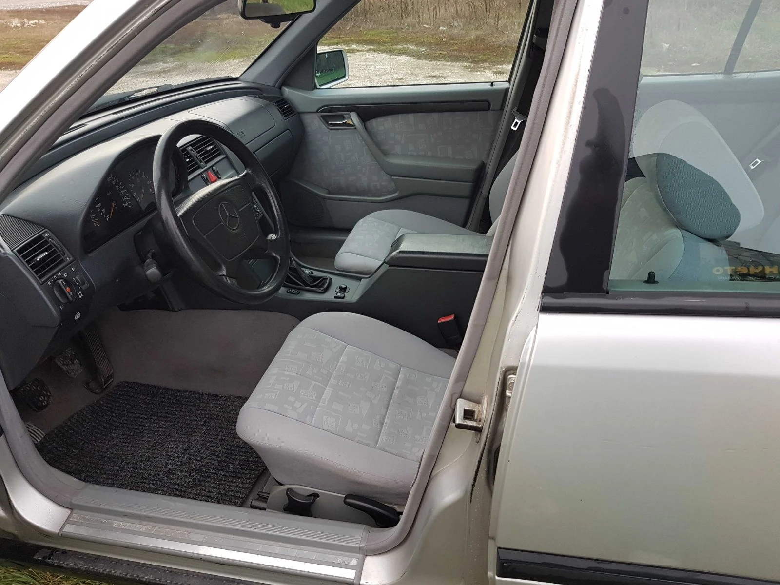 Mercedes-Benz 200, снимка 6 - Автомобили и джипове - 55656791