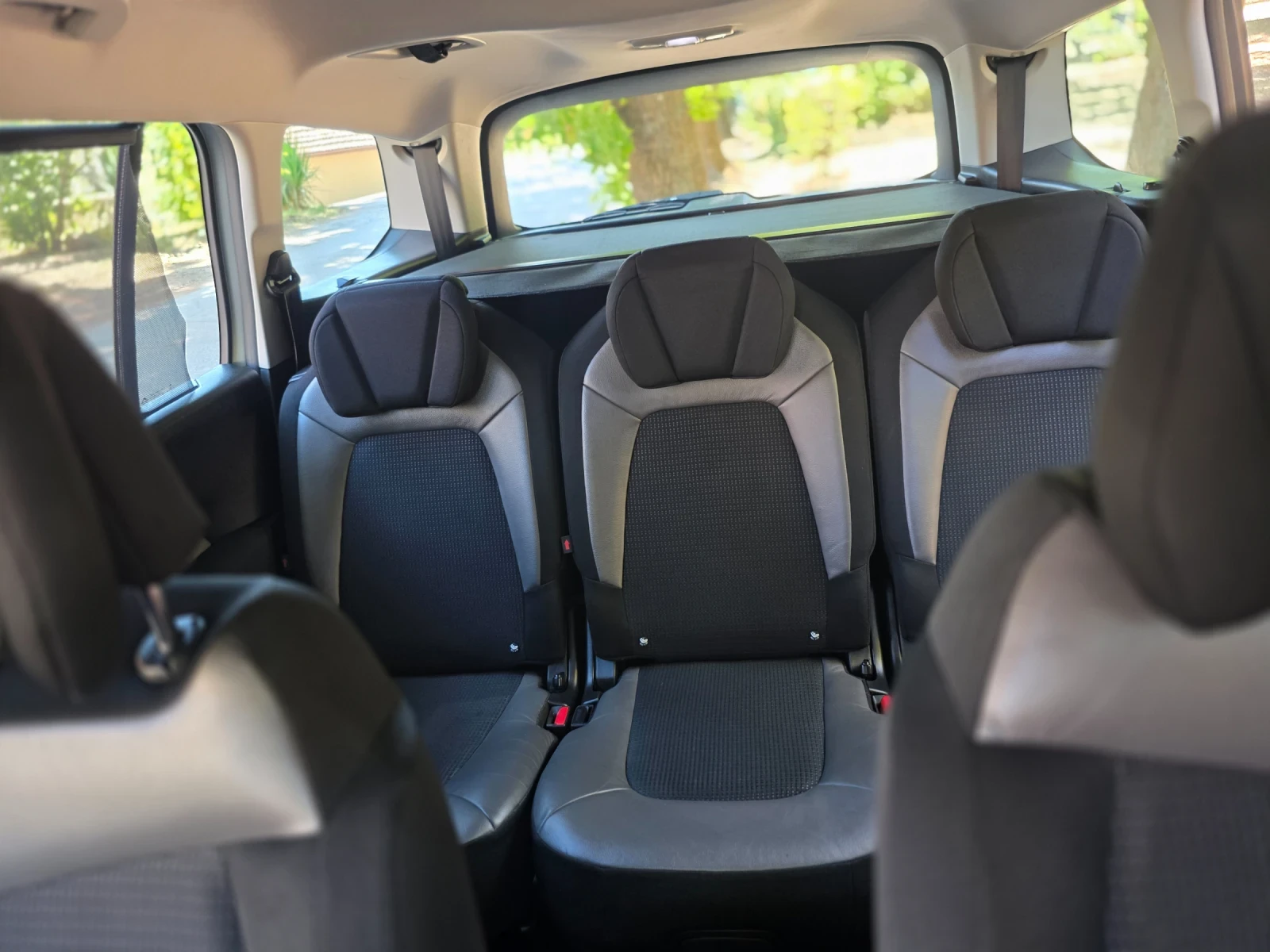 Citroen C4 Picasso Grand 7M 2.0 HDI 150 KEYLESS GO, снимка 8 - Автомобили и джипове - 55696098