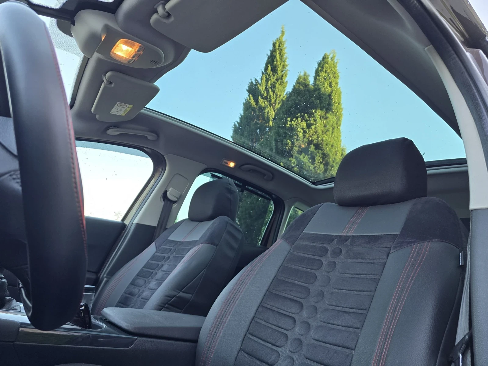 Peugeot 3008 1.6HDI/115кс/Подгрев/Панорама, снимка 14 - Автомобили и джипове - 55719191