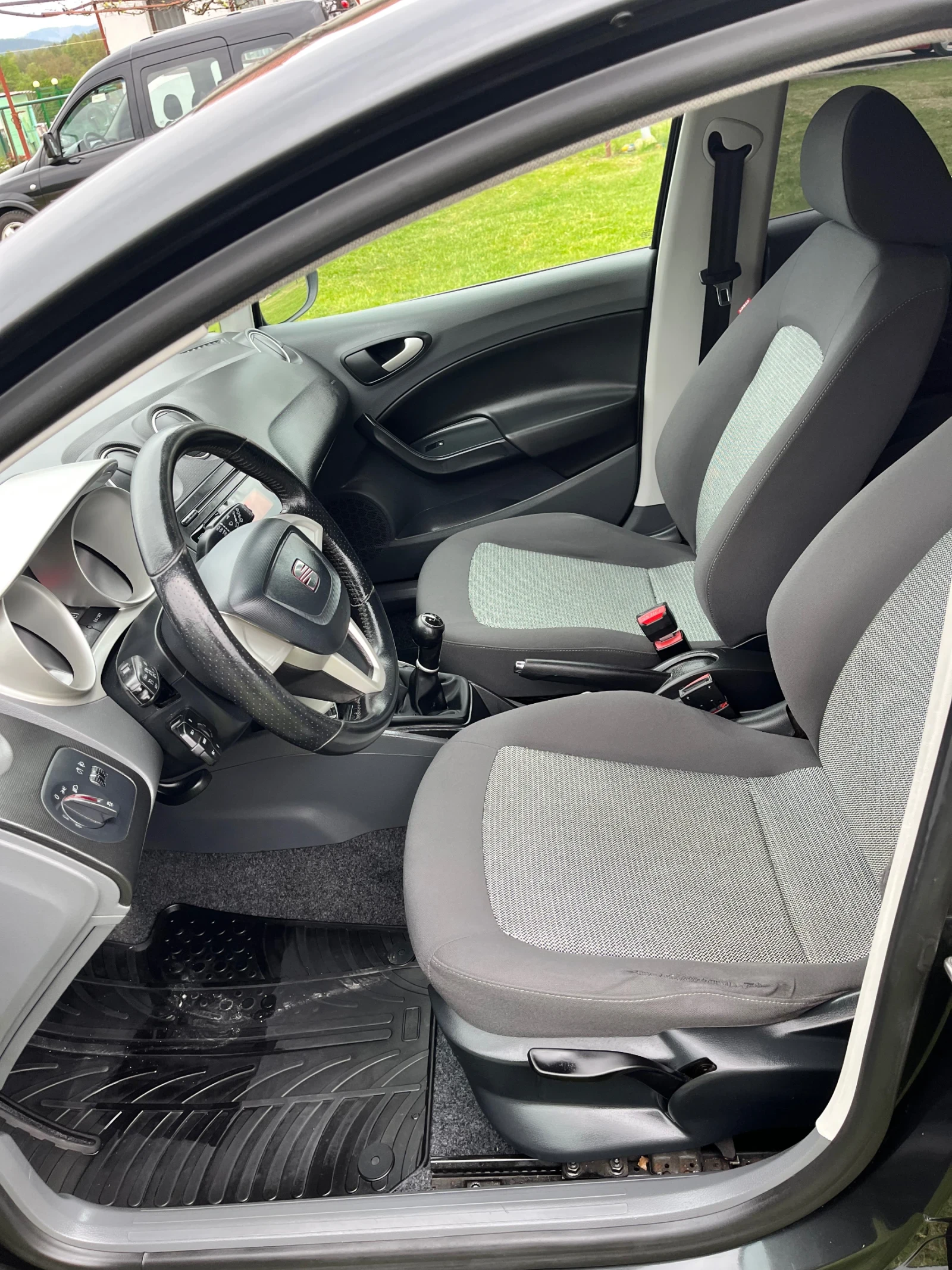 Seat Ibiza 1.9TDI, снимка 7 - Автомобили и джипове - 55892161