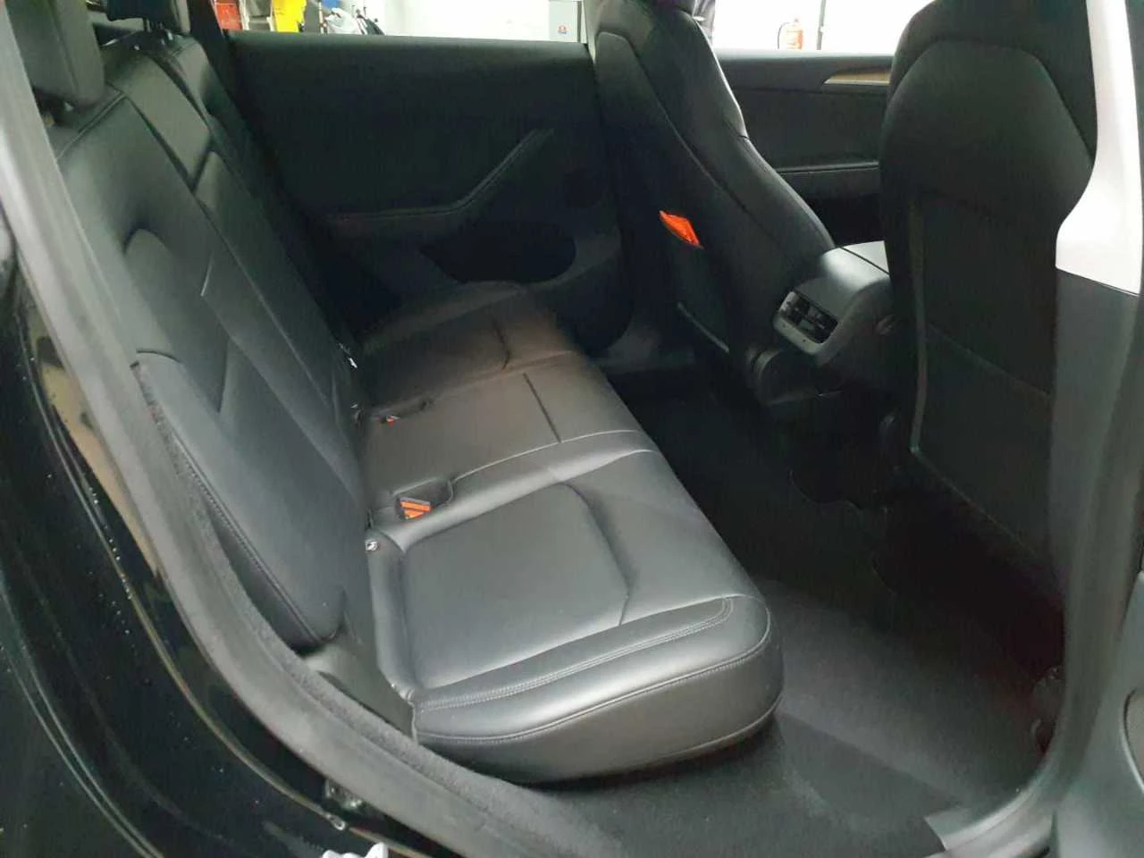 Tesla Model Y Performance AWD, снимка 11 - Автомобили и джипове - 56006037