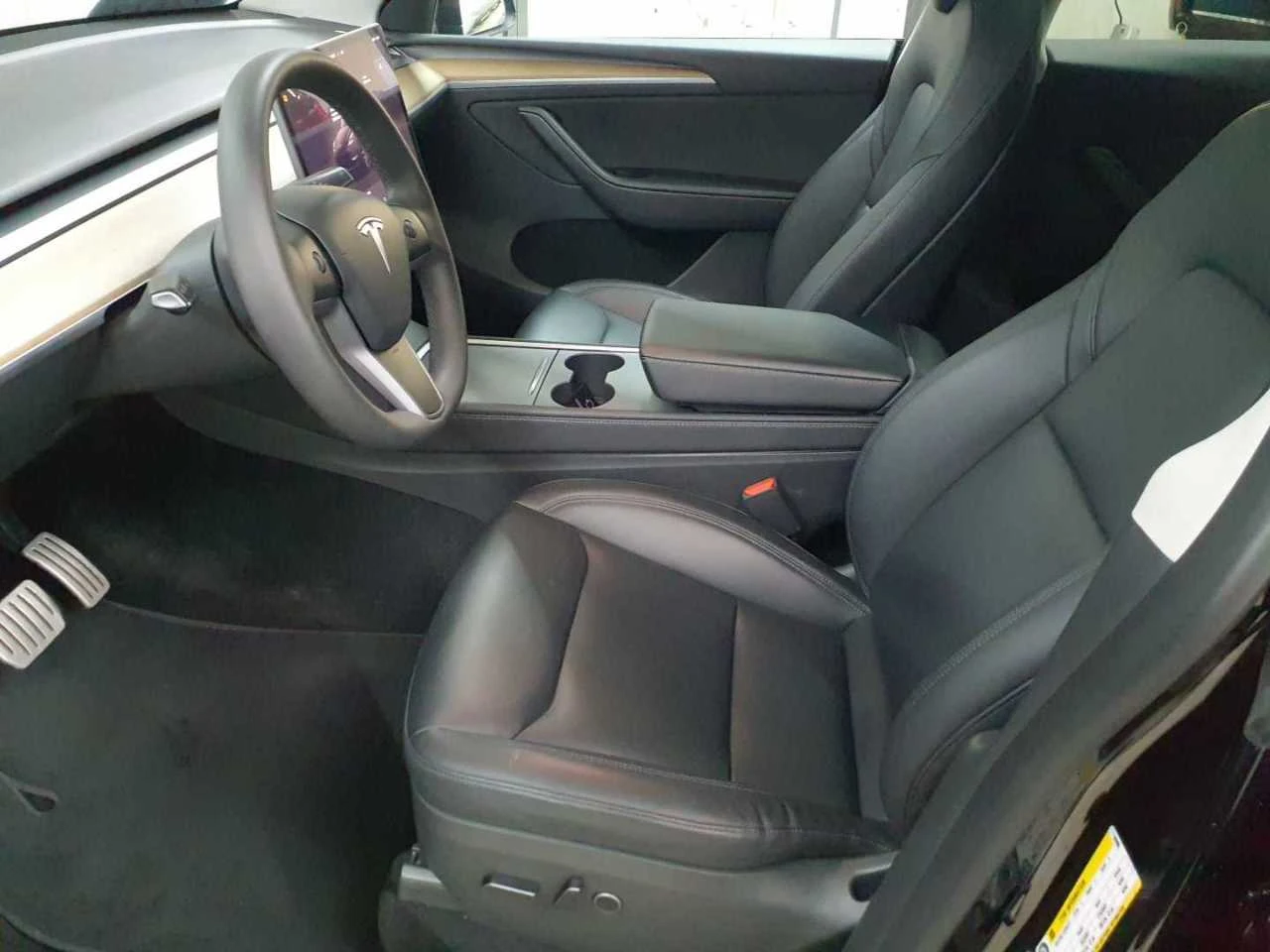 Tesla Model Y Performance AWD, снимка 7 - Автомобили и джипове - 56006037