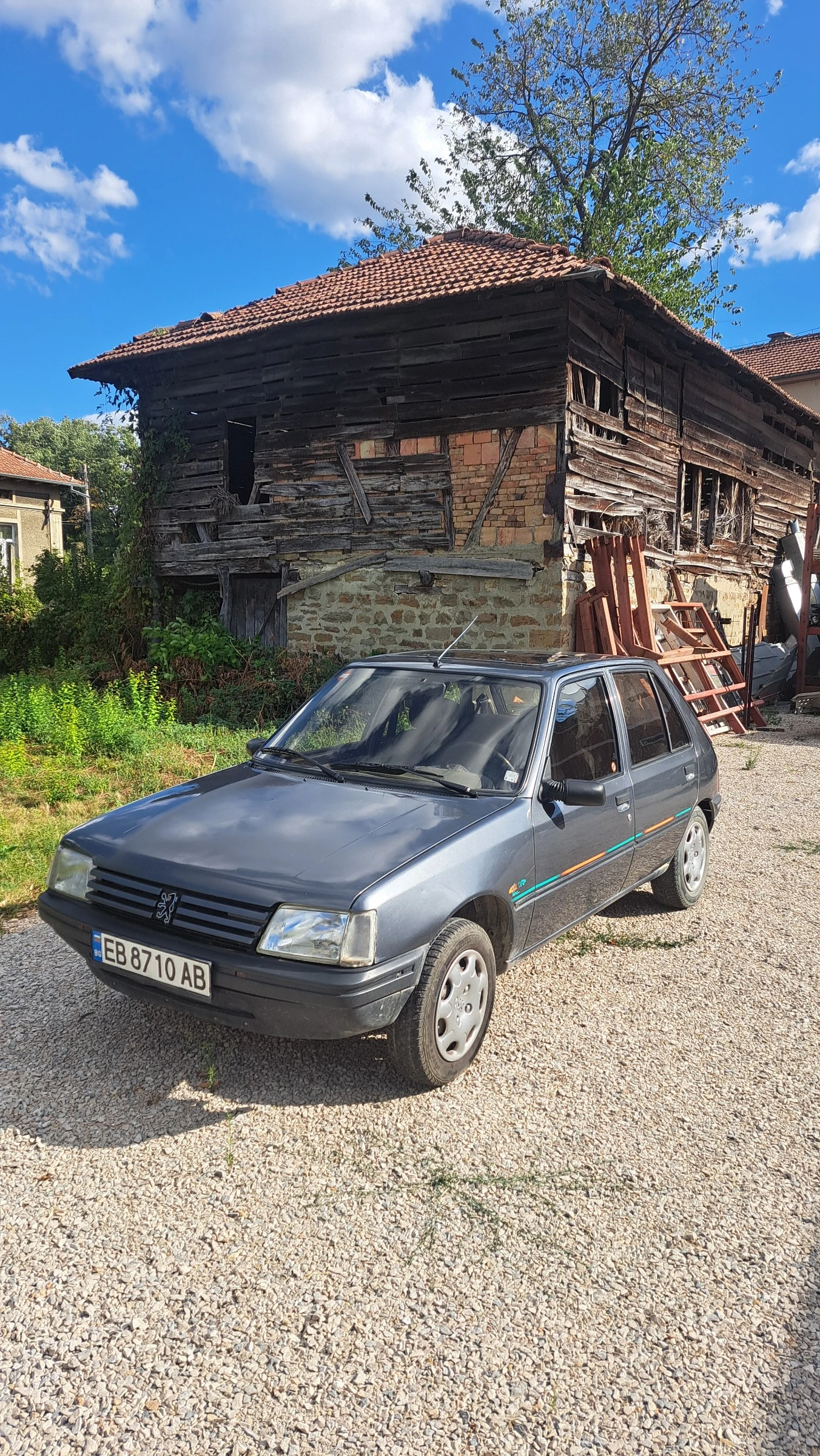 Peugeot 205