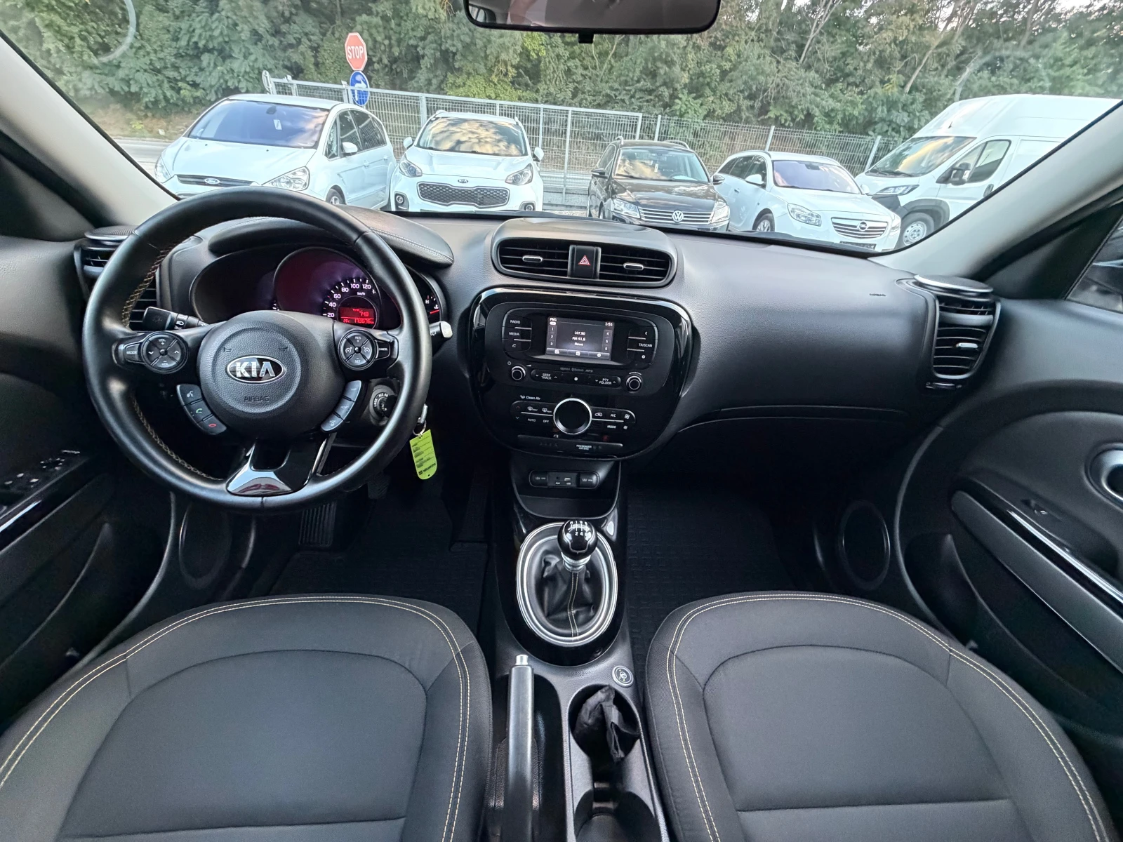 Kia Soul 1.6BENZIN* GT* Фабрична газ* FACE, снимка 12 - Автомобили и джипове - 56216196