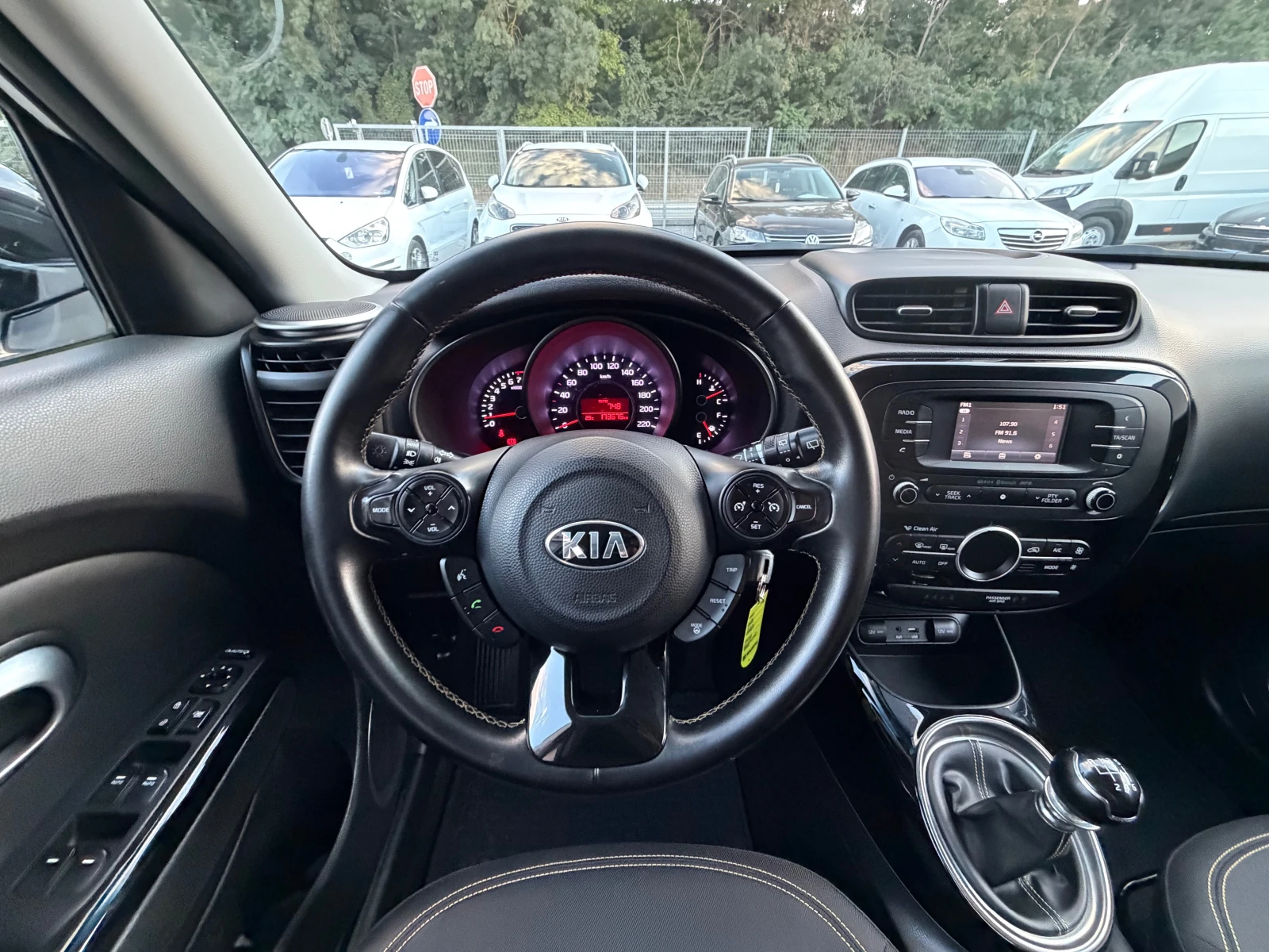 Kia Soul 1.6BENZIN* GT* Фабрична газ* FACE, снимка 13 - Автомобили и джипове - 56216196