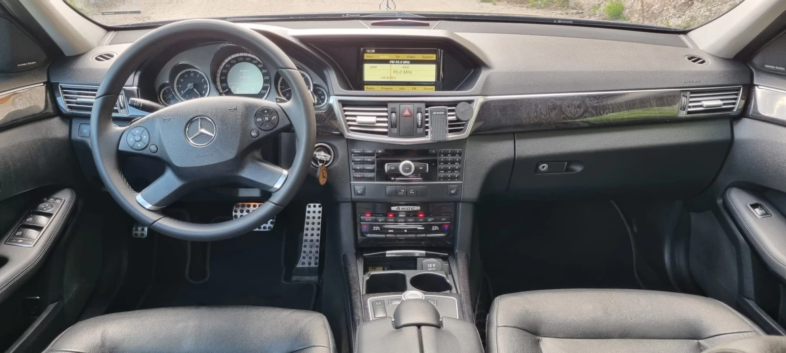 Mercedes-Benz E 350 CDI 4 MATIC, снимка 11 - Автомобили и джипове - 56452833