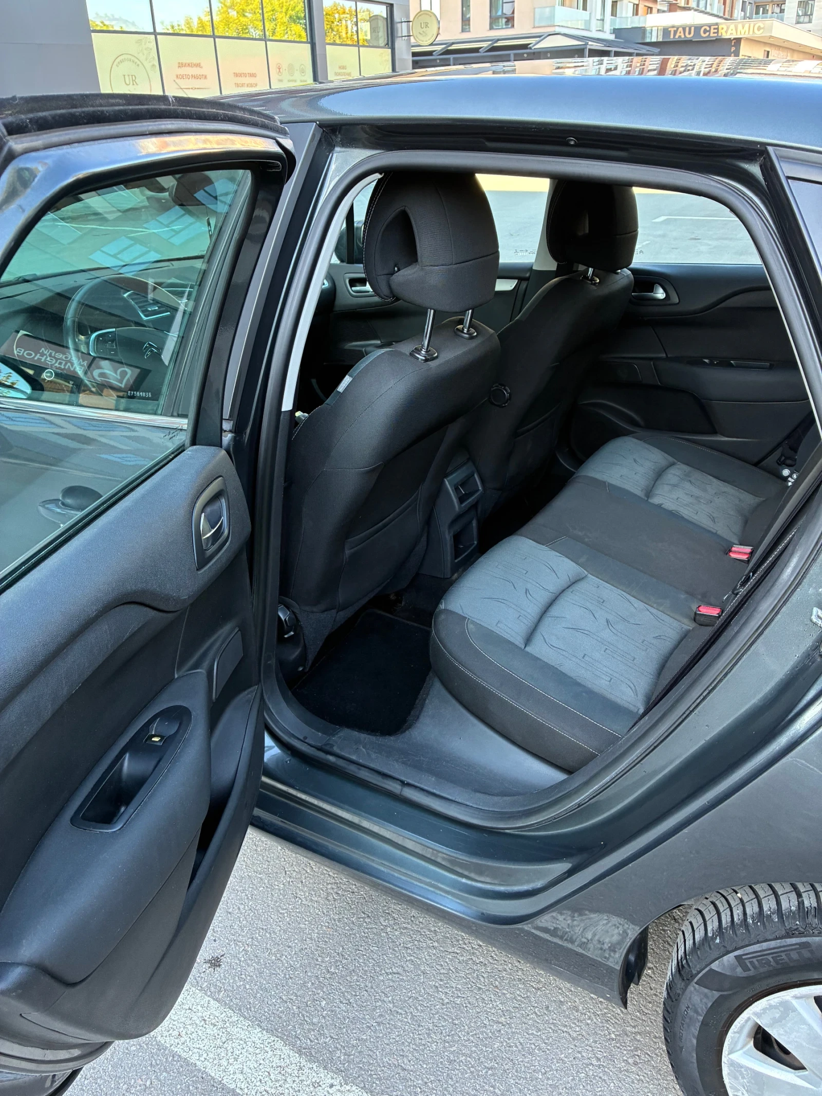 Citroen C4 1.6 e-hdi, снимка 9 - Автомобили и джипове - 56570591