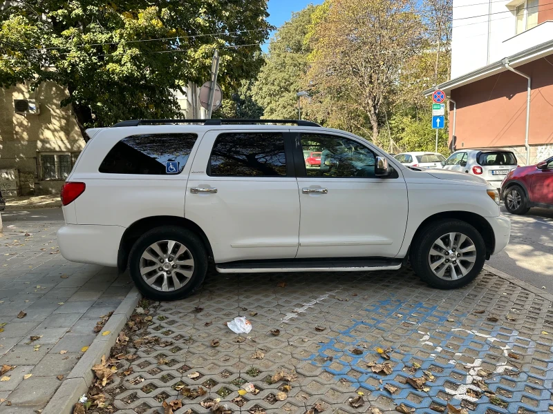 Toyota Sequoia 5.7 Limited 6+ 1, снимка 5 - Автомобили и джипове - 47833517