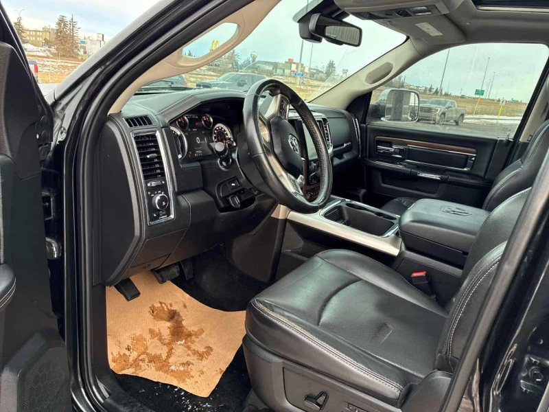 Dodge RAM 1500 * Laramie * PANO* KEYLESS* ПОДГРЕВ* , снимка 5 - Автомобили и джипове - 53556885