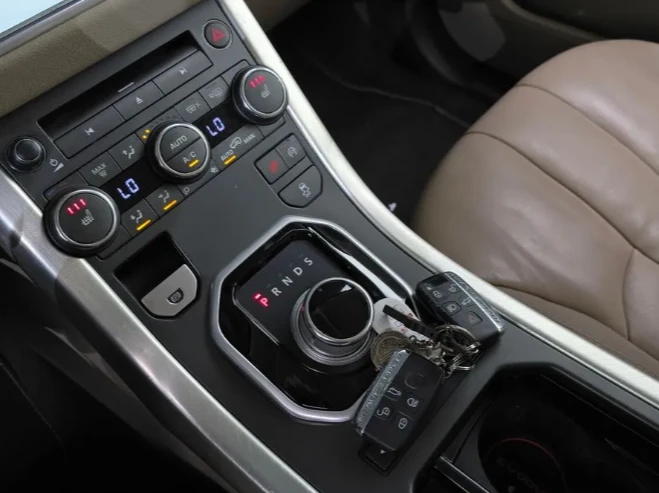 Land Rover Evoque 2.2d - изображение 9