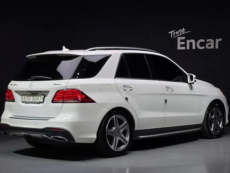 Mercedes-Benz GLE 350 D 4Matic Premium, снимка 2 - Автомобили и джипове - 55747697