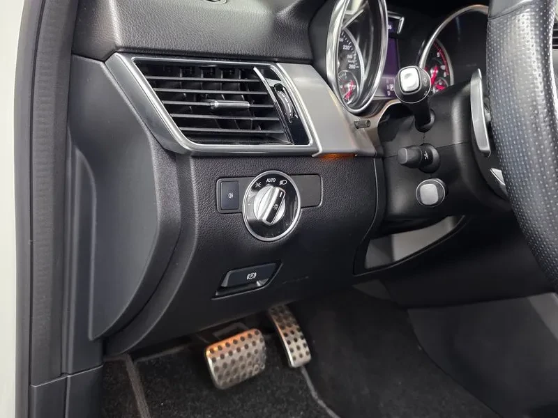 Mercedes-Benz GLE 350 D 4Matic Premium, снимка 17 - Автомобили и джипове - 55747697