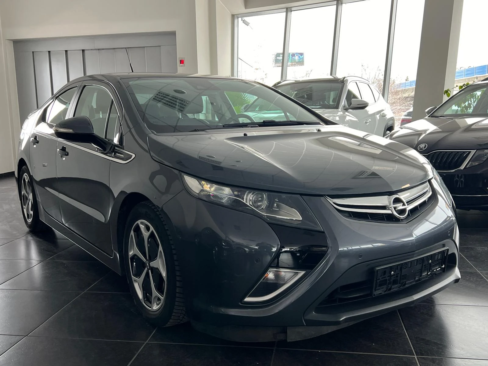 Opel Ampera 1.4 PLUG-IN HYBRID 93хил.км БЕЗУПРЕЧНА - изображение 2