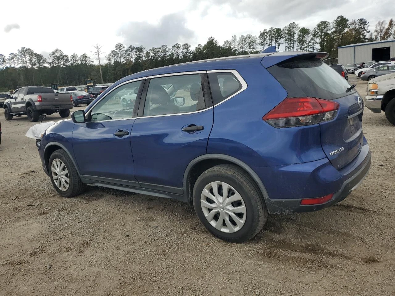 Nissan Rogue S - изображение 2