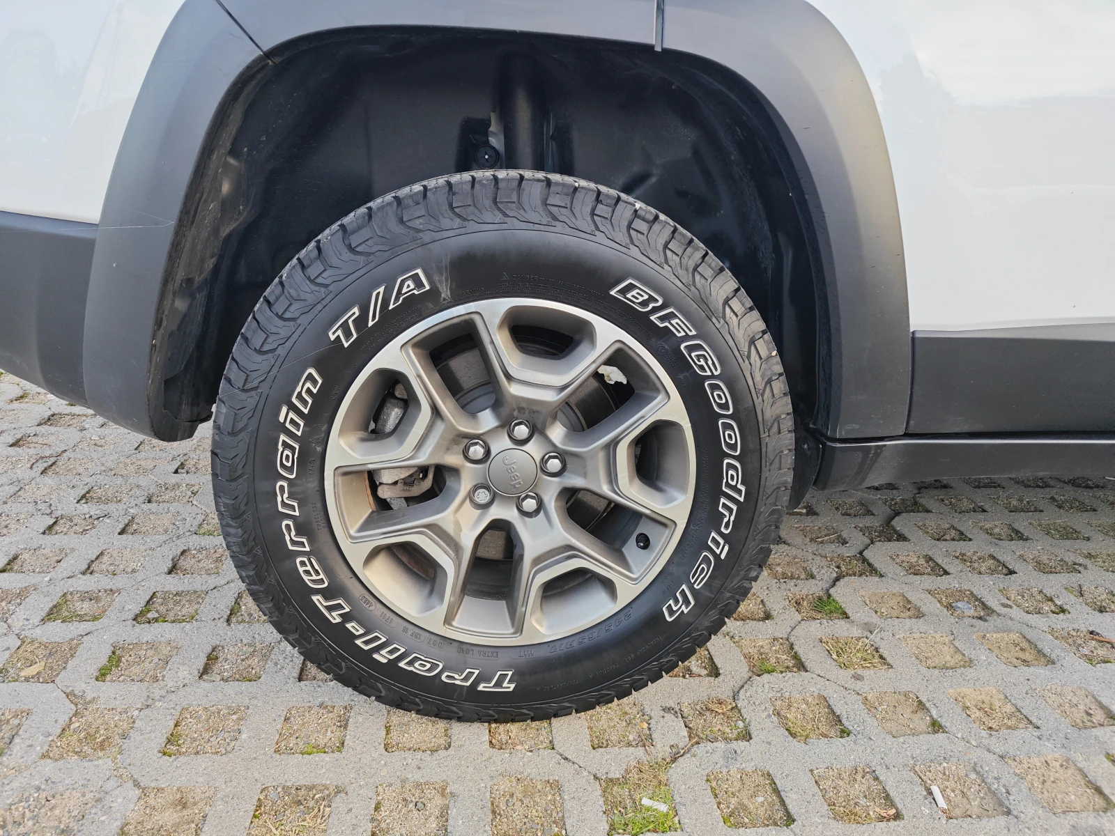 Jeep Cherokee trailhawk - изображение 10