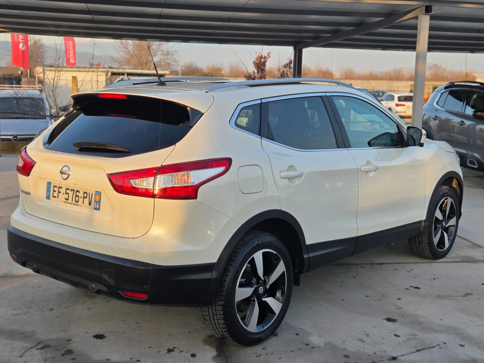 Nissan Qashqai 1.2 T PANORAMA* * 360-KAMERA* KAYLESS GO* *  | Mobile.bg   3