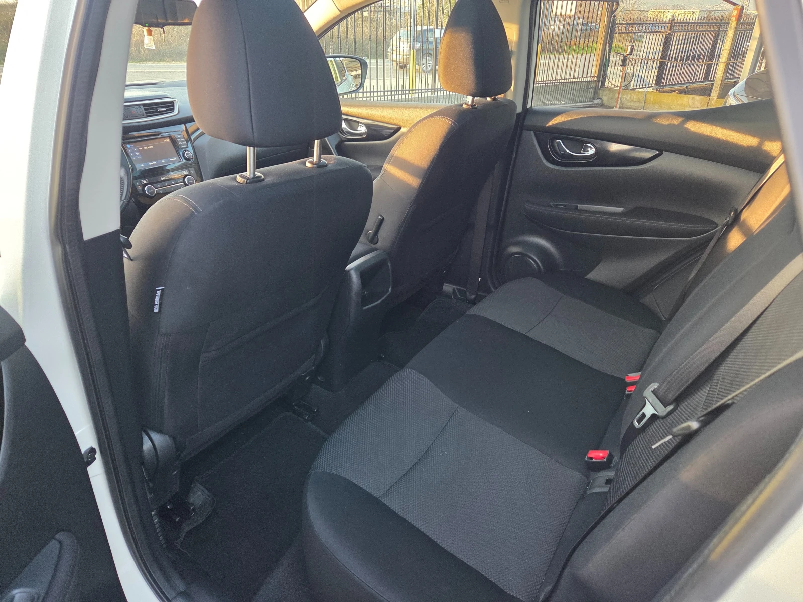 Nissan Qashqai 1.2 T PANORAMA* * 360-KAMERA* KAYLESS GO* *  | Mobile.bg   11