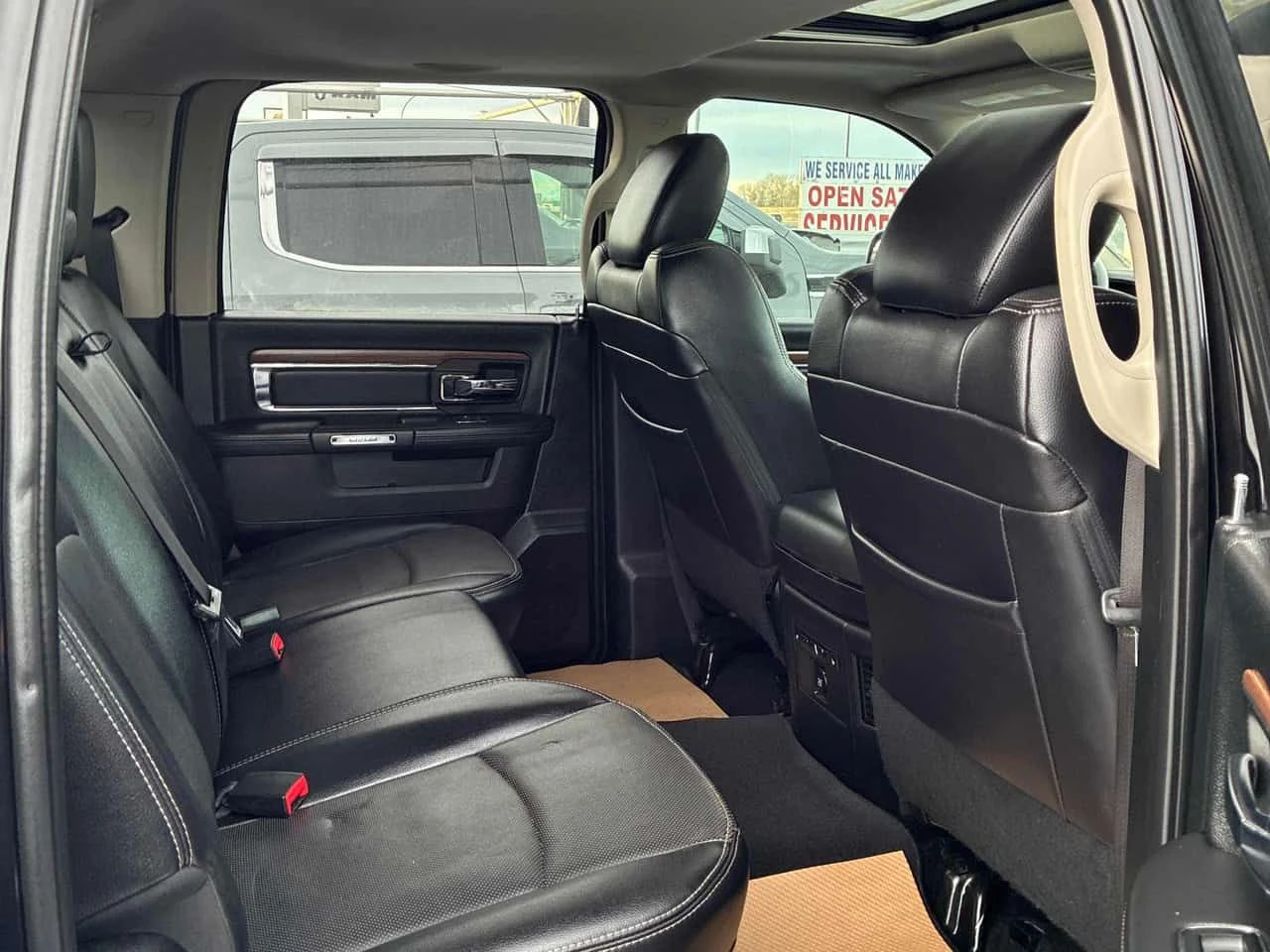 Dodge RAM 1500 * Laramie * PANO* KEYLESS* �������*  | Mobile.bg � ����������� 17