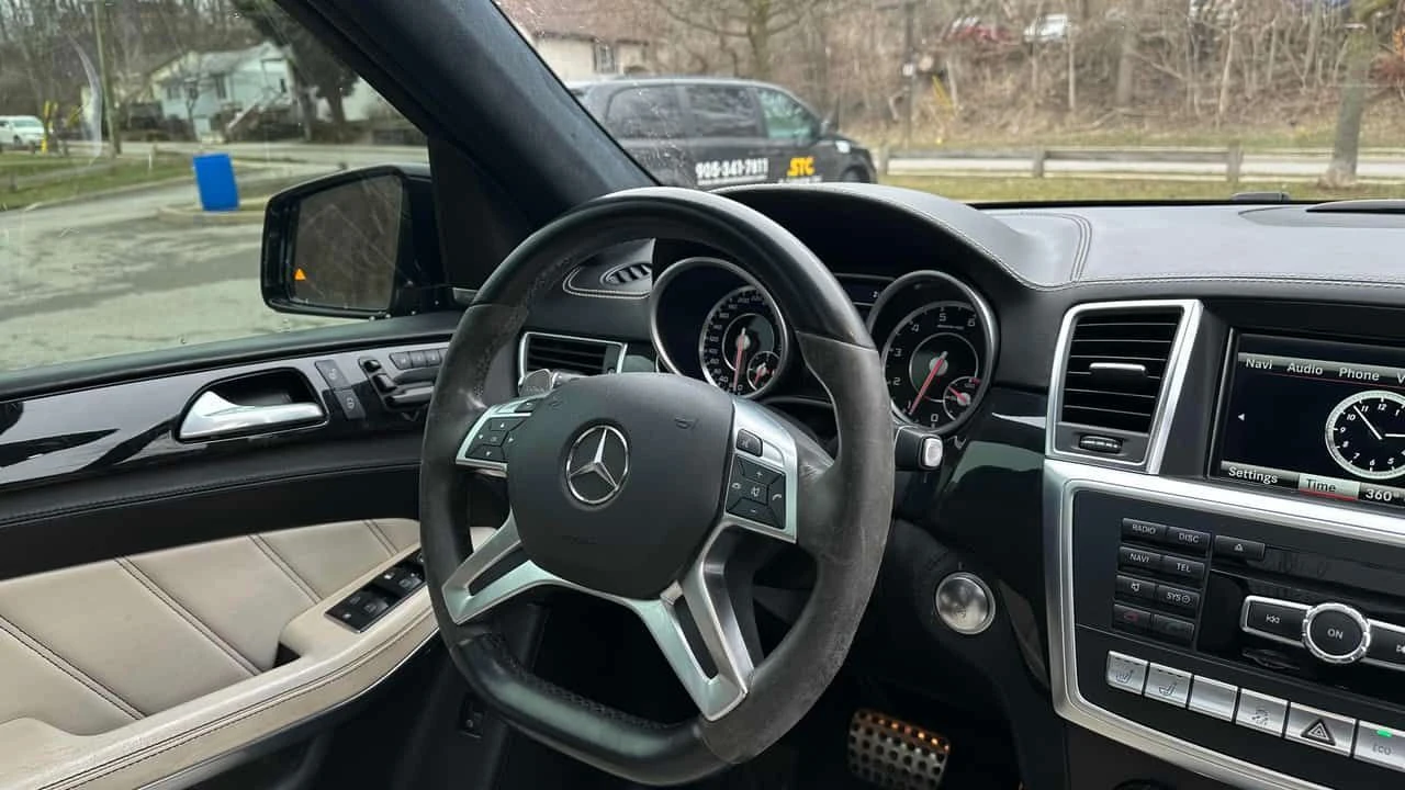 Mercedes-Benz GL 63 AMG * ДИСТРОНИК * 360 * ОБДУХВАНЕ * ПОДГРЕВ * NAVI, снимка 5 - Автомобили и джипове - 53940617