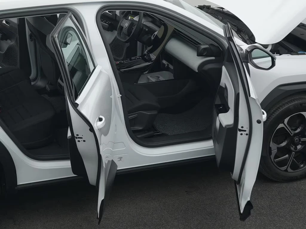 Citroen C5 Aircross НОВ!ELECTRO/213HP/CAM/KOMFORT/ACC/LED/DIGITAL/278z, снимка 11 - Автомобили и джипове - 54120918