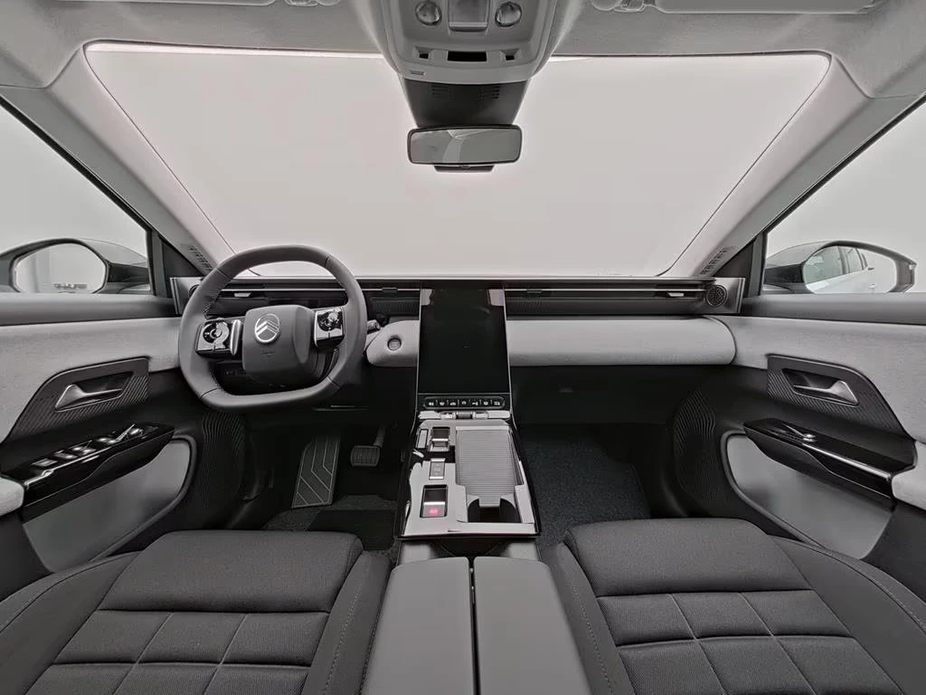 Citroen C5 Aircross НОВ!ELECTRO/213HP/CAM/KOMFORT/ACC/LED/DIGITAL/278z, снимка 9 - Автомобили и джипове - 54120918