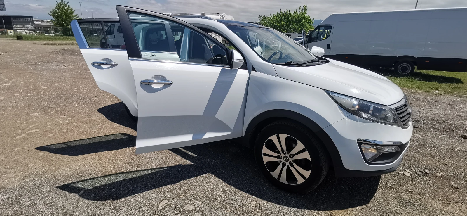 Kia Sportage 1700, снимка 3 - Автомобили и джипове - 54598359