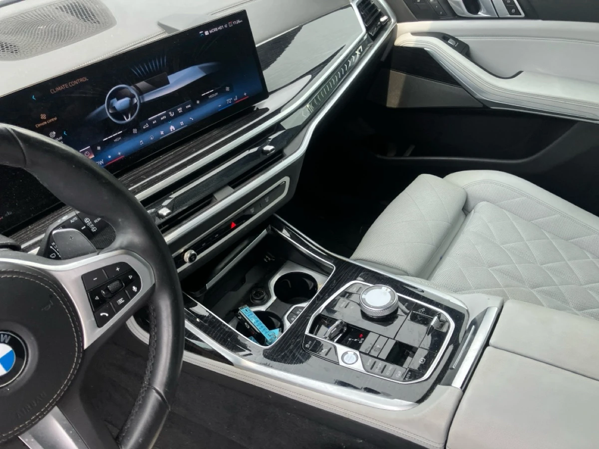 BMW X7  Xdrive40i M-Sport, снимка 10 - Автомобили и джипове - 55310268