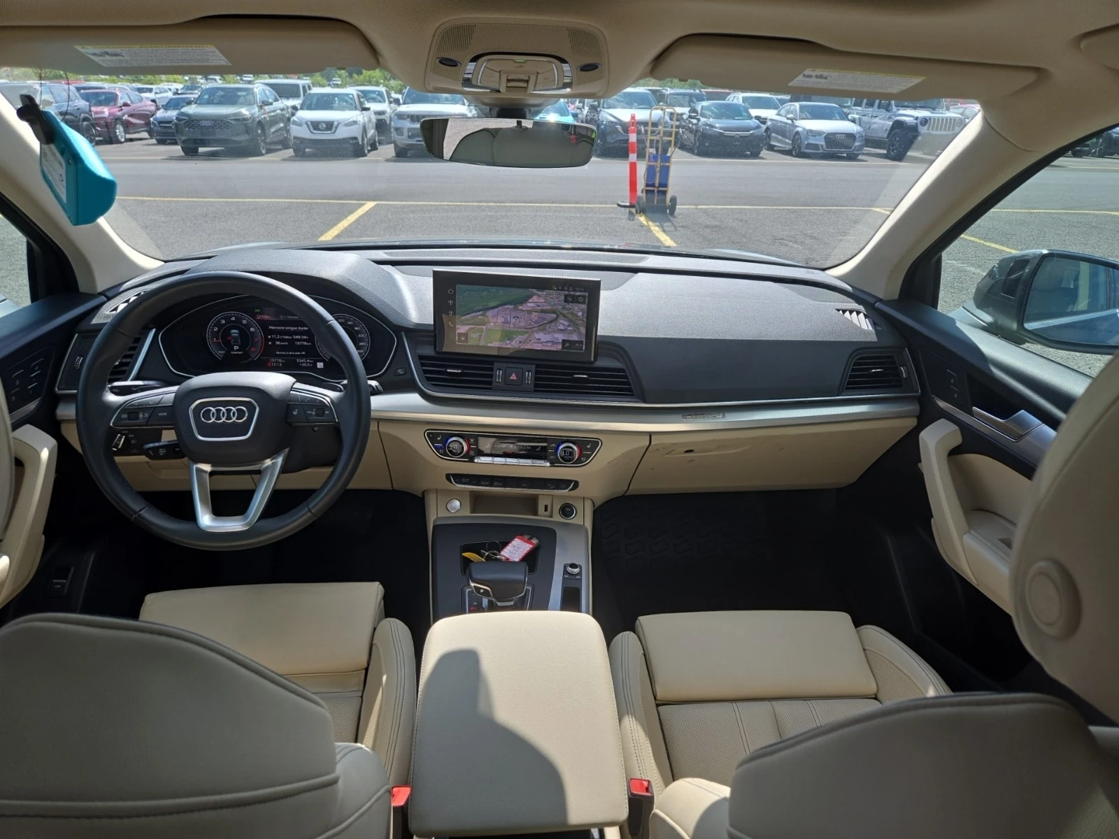 Audi Q5  PROGRESSIV / ДИСТРОНИК / АВТОКРЕДИТ , снимка 10 - Автомобили и джипове - 55899328