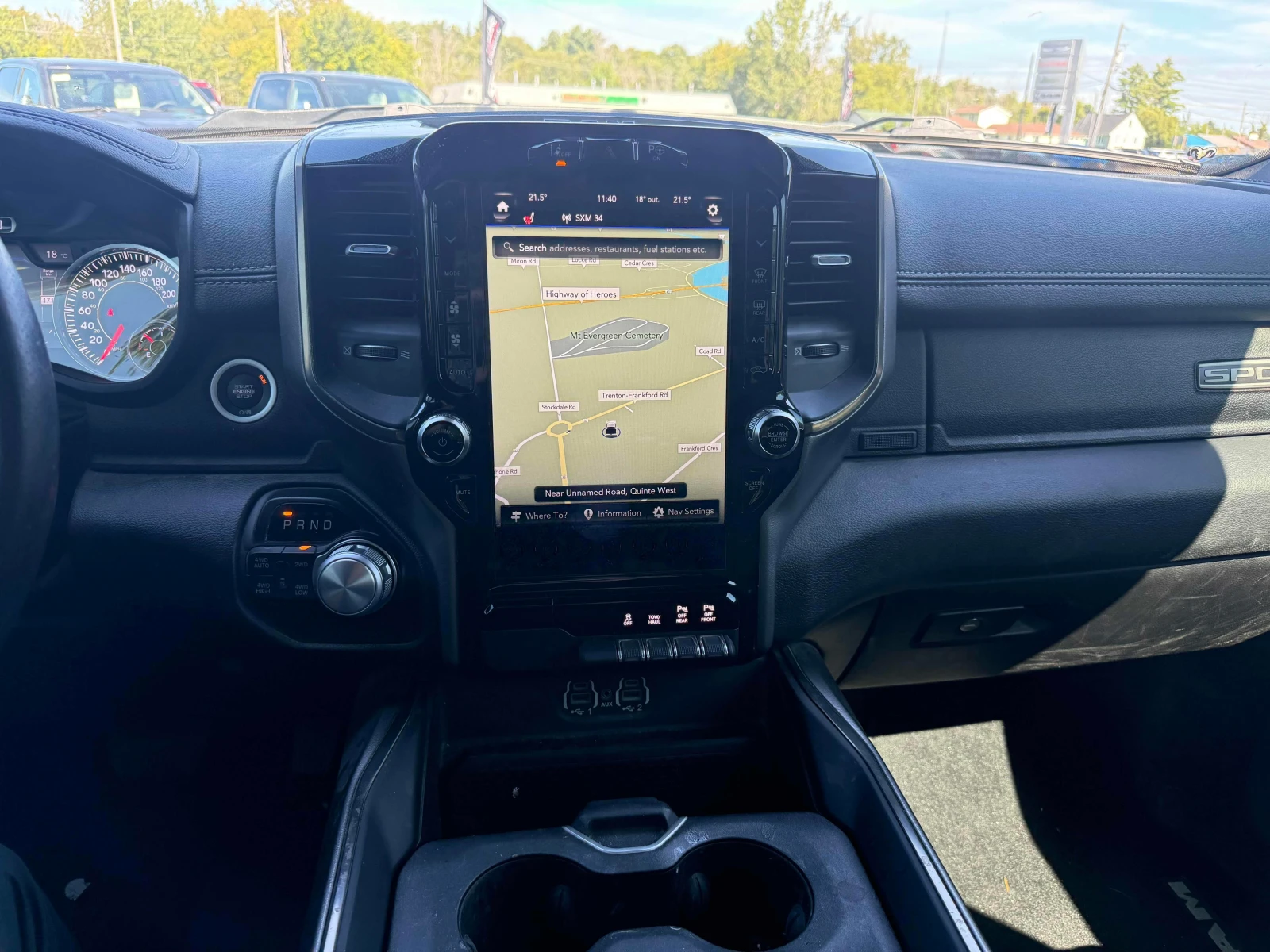 Dodge RAM 1500 * Sport * CARFAX * БЕЗ ПЪРВОНАЧАЛНА ВНОСКА, снимка 9 - Автомобили и джипове - 56065104