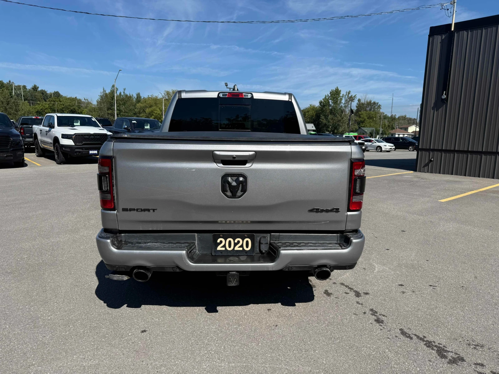 Dodge RAM 1500 * Sport * CARFAX * БЕЗ ПЪРВОНАЧАЛНА ВНОСКА, снимка 4 - Автомобили и джипове - 56065104