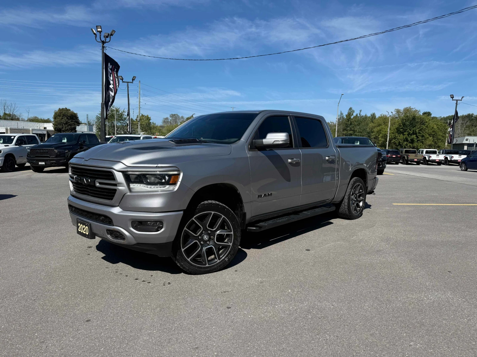 Dodge RAM 1500 * Sport * CARFAX * БЕЗ ПЪРВОНАЧАЛНА ВНОСКА, снимка 12 - Автомобили и джипове - 56065104