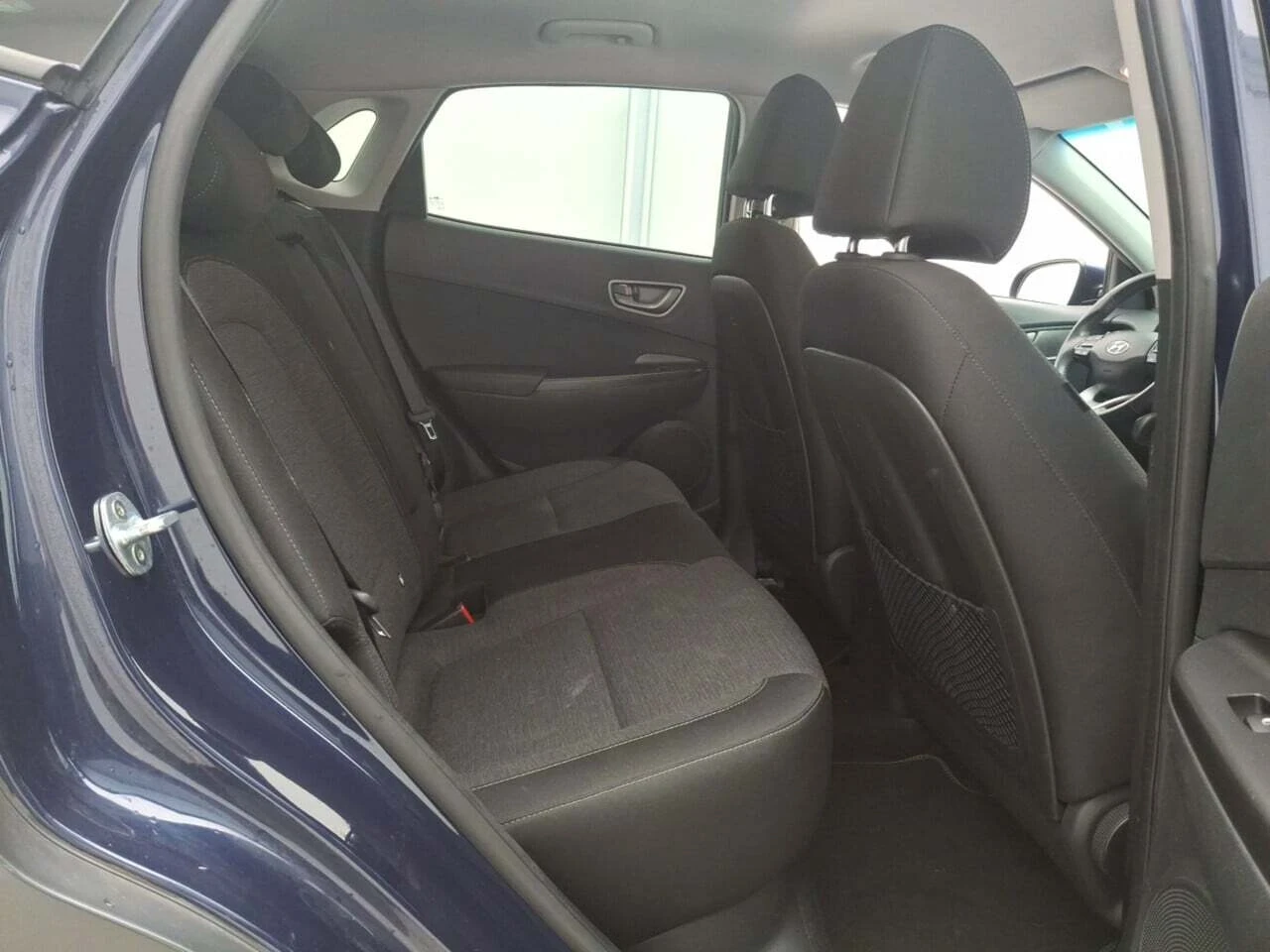 Hyundai Kona 64 kWh Fashion, снимка 4 - Автомобили и джипове - 56275558