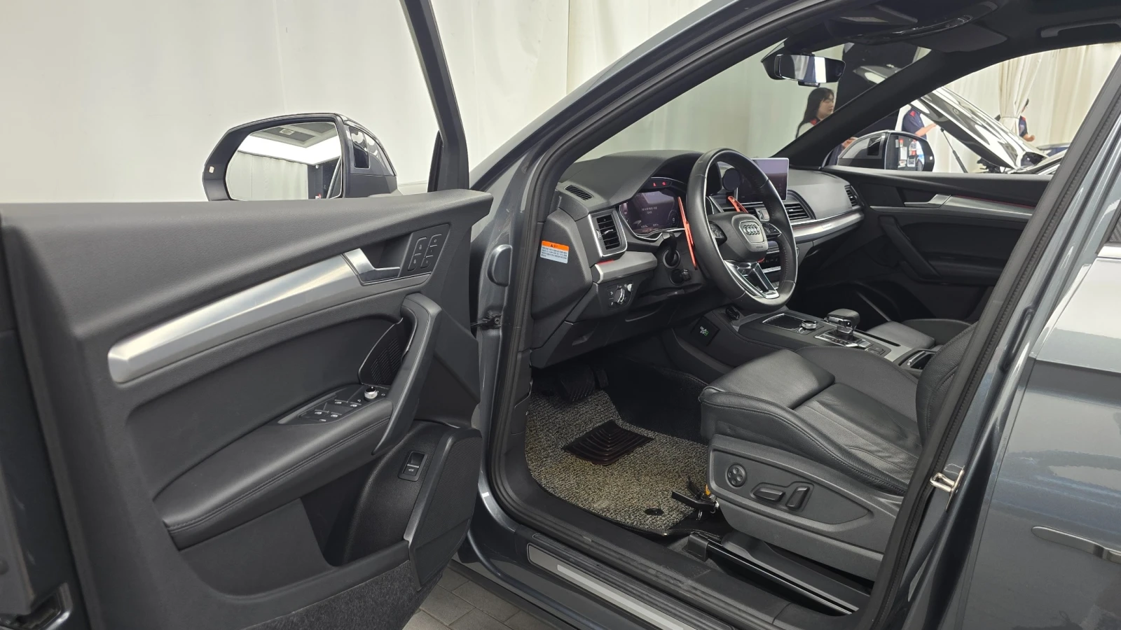 Audi Q5 40 TDI quattro Premium, снимка 9 - Автомобили и джипове - 56324935
